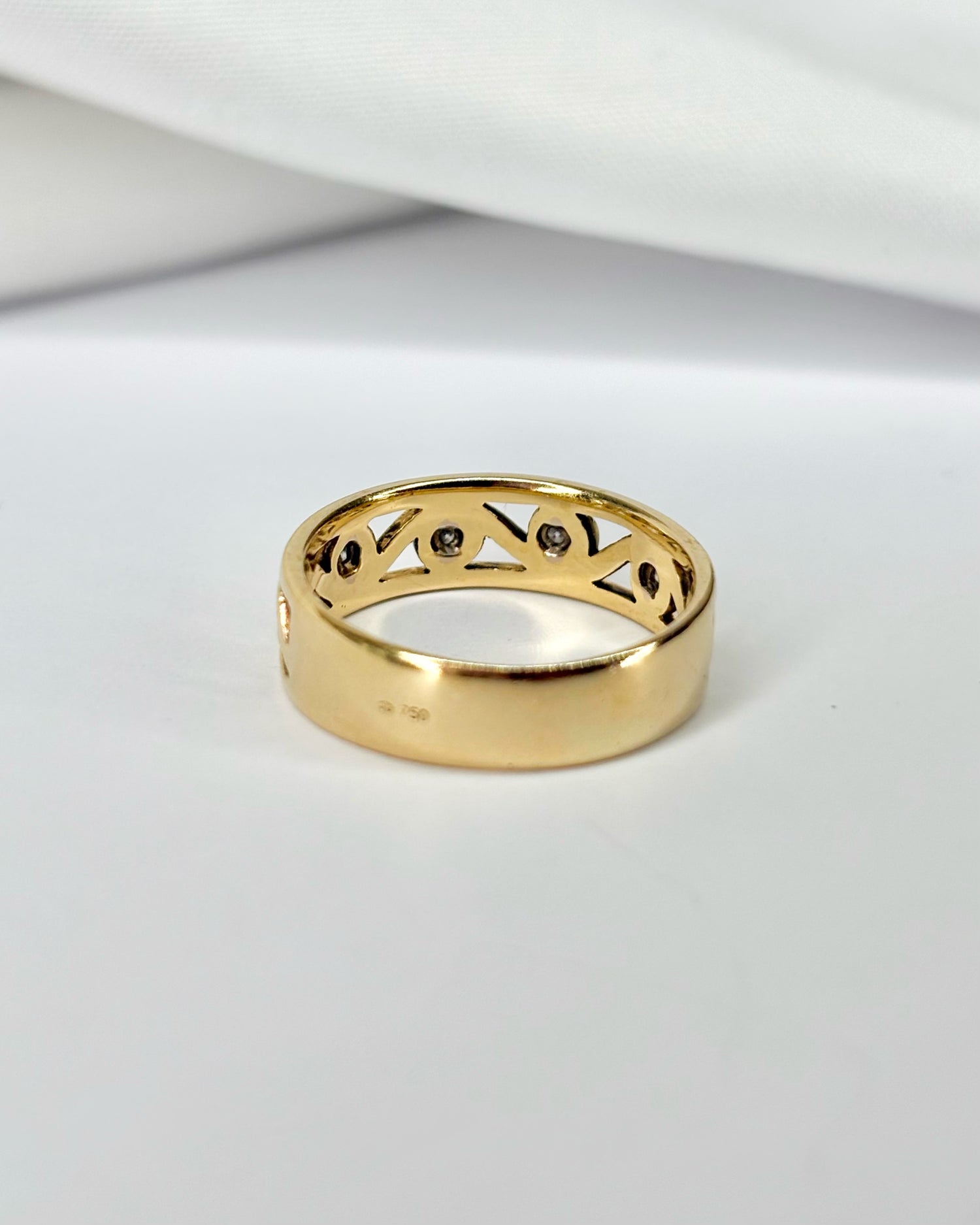 Ring Band 5 Diamonds &quot;Maia&quot;