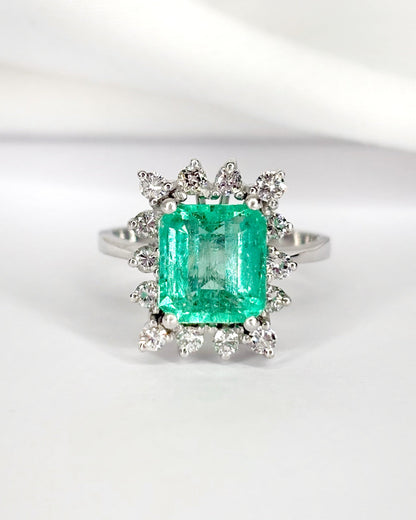 Bague Marguerite Émeraude 3 carats &amp; Diamants 0.42 carat "Manuella"