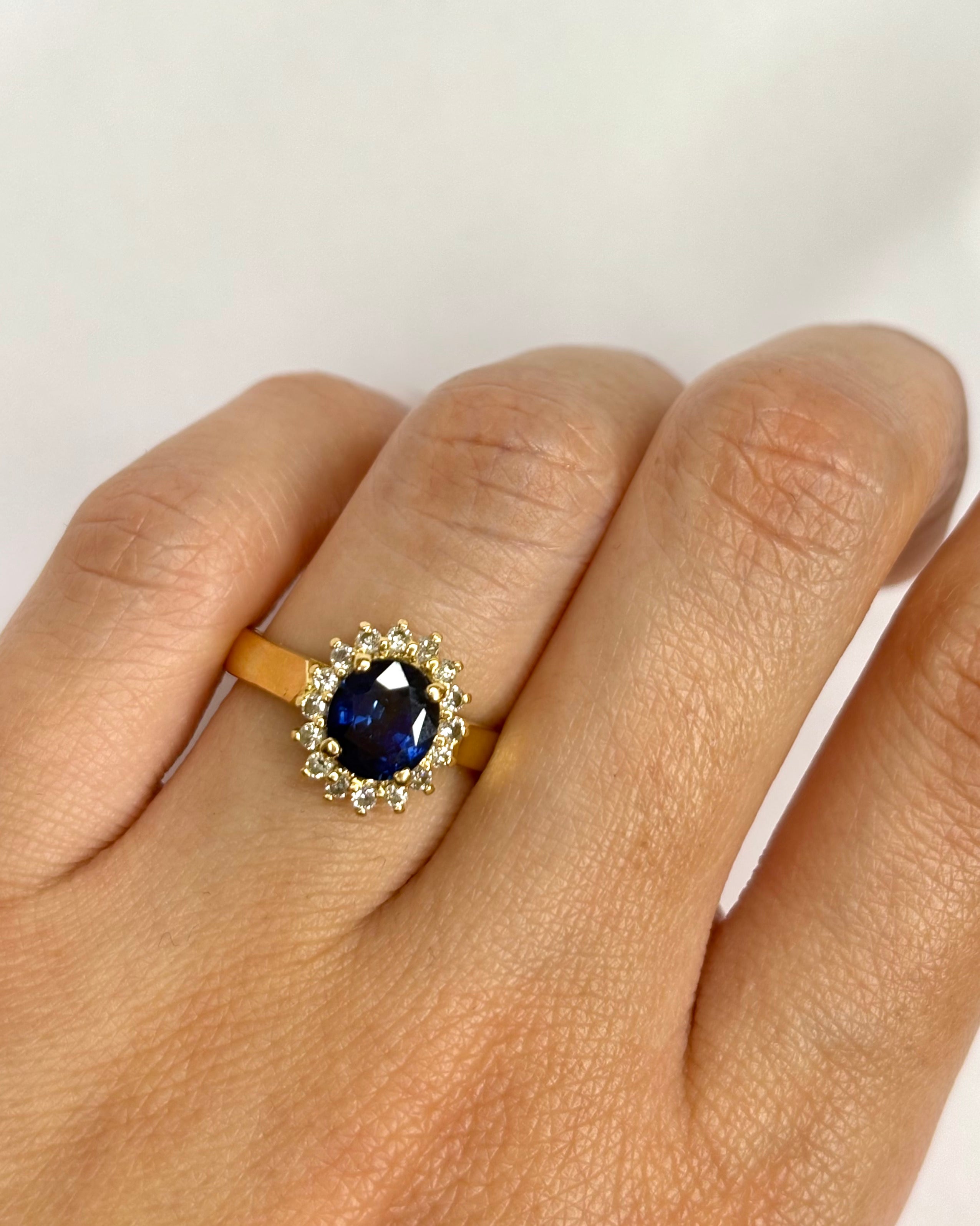 Bague Marguerite Saphir 1.70 carat &amp; Diamants &quot;Caitlin&quot;