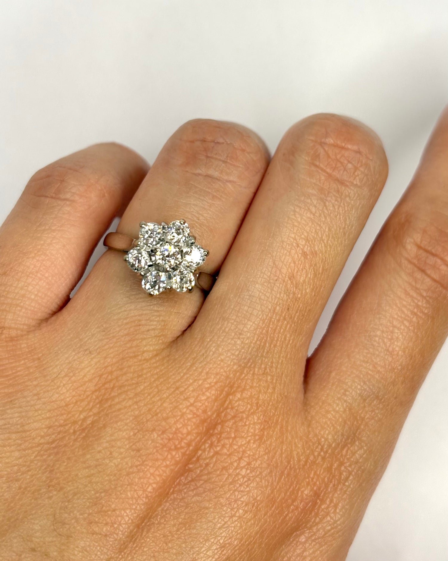 Bague Marguerite Diamants 0.70 carat &quot;Corin&quot;