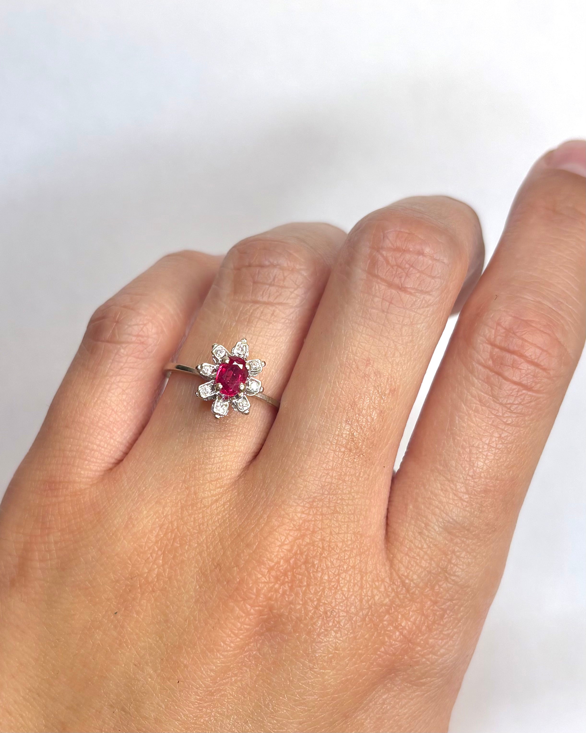 Bague Marguerite Rubis 0.57 carat &amp; Diamants "Tania"