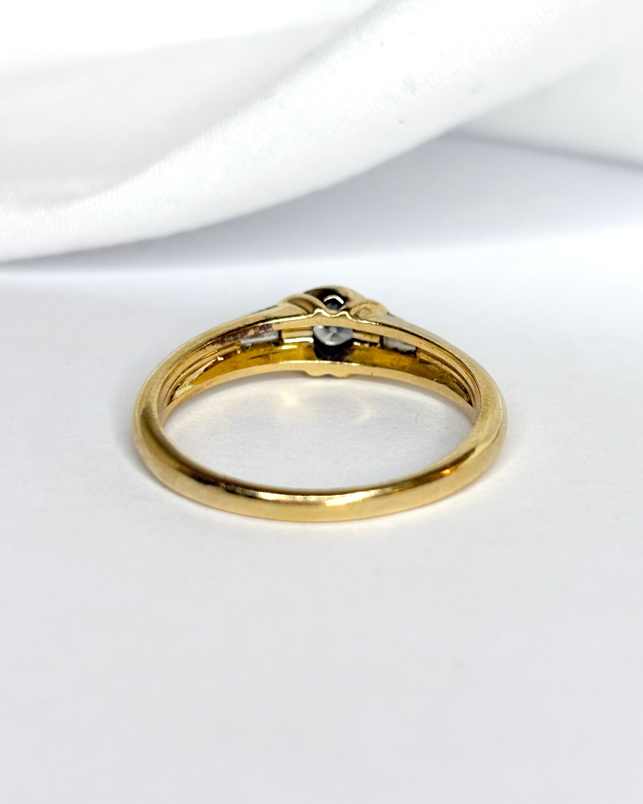 Trilogy Diamond Band Ring 0.55 Carat &amp; Yellow Gold 4.85g "Anouck"