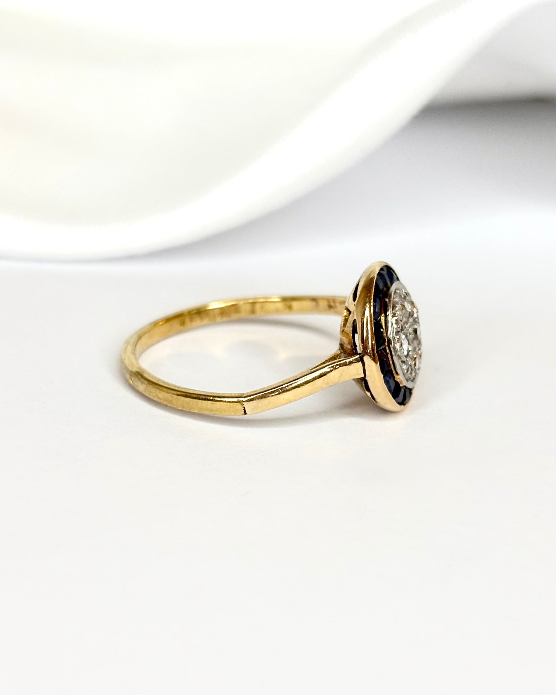 Bague Art Déco Saphirs &amp; Diamants "Lison" - Elliade Paris