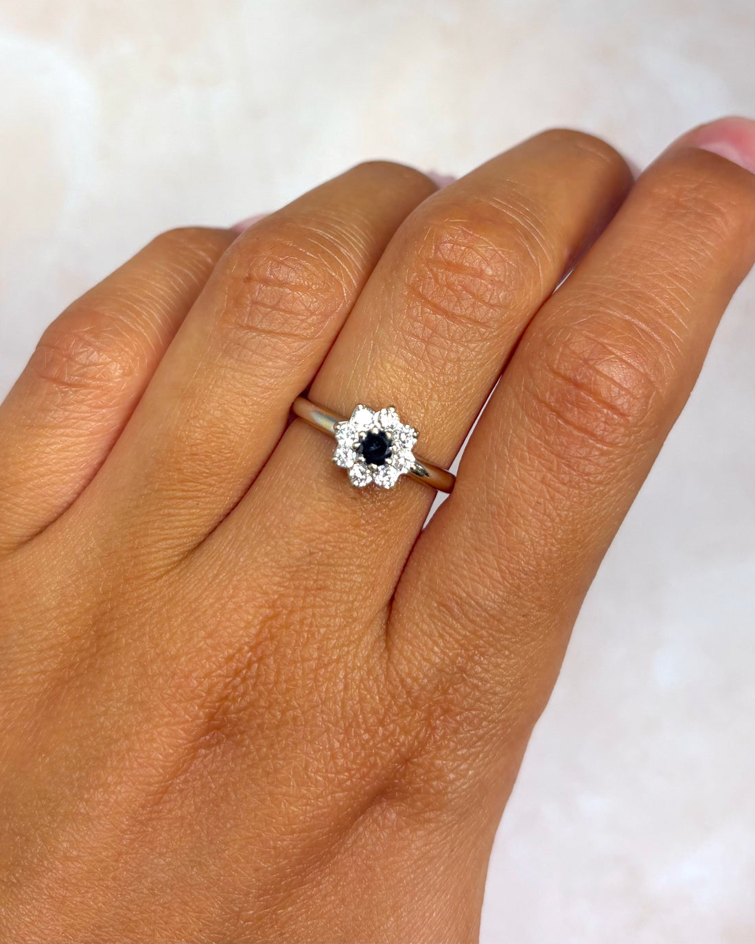 Bague Marguerite Diamants Noir &amp; Blancs 0.39 carat "Liana"