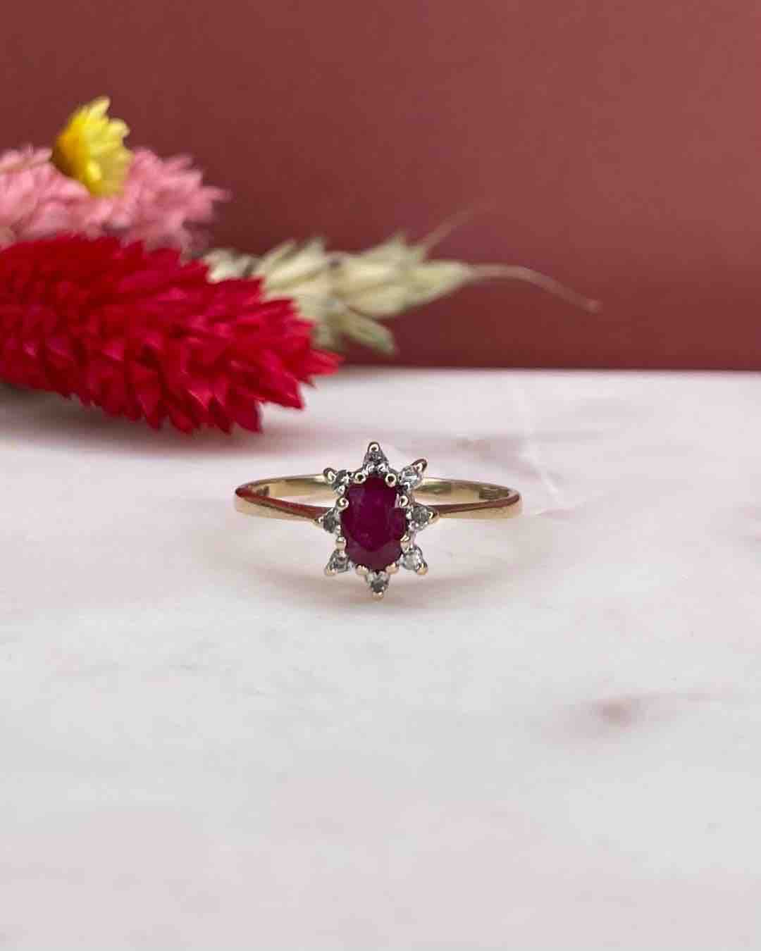 Bague Marguerite Rubis 0.50 carat &amp; Diamants "Kilia" - Elliade Paris