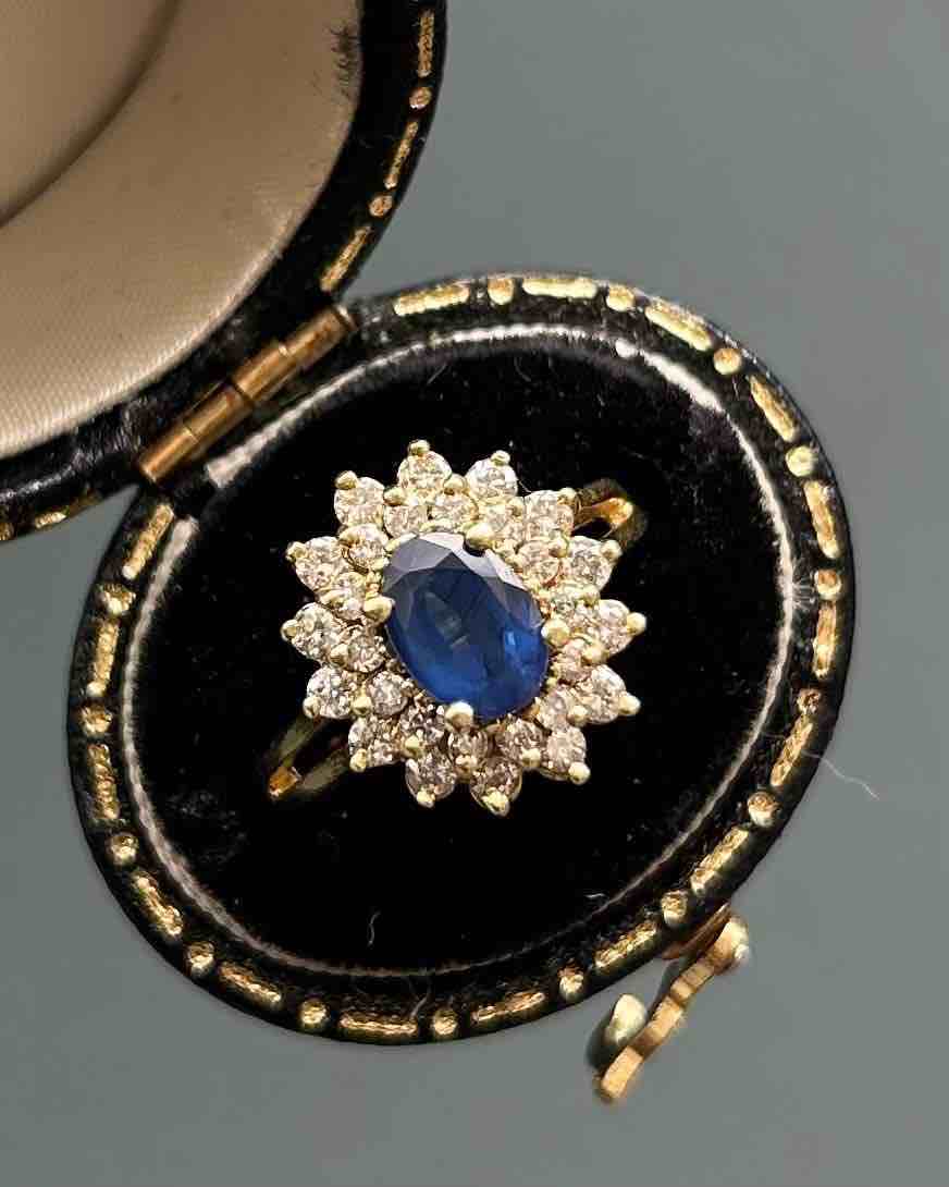 Bague Marguerite Saphir 1 carat &amp; 28 Diamants &quot;Bianca&quot;