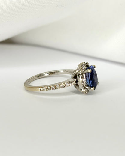 Bague Solitaire Saphir 1.56 carat &amp; 52 Diamants &quot;Sabine&quot;