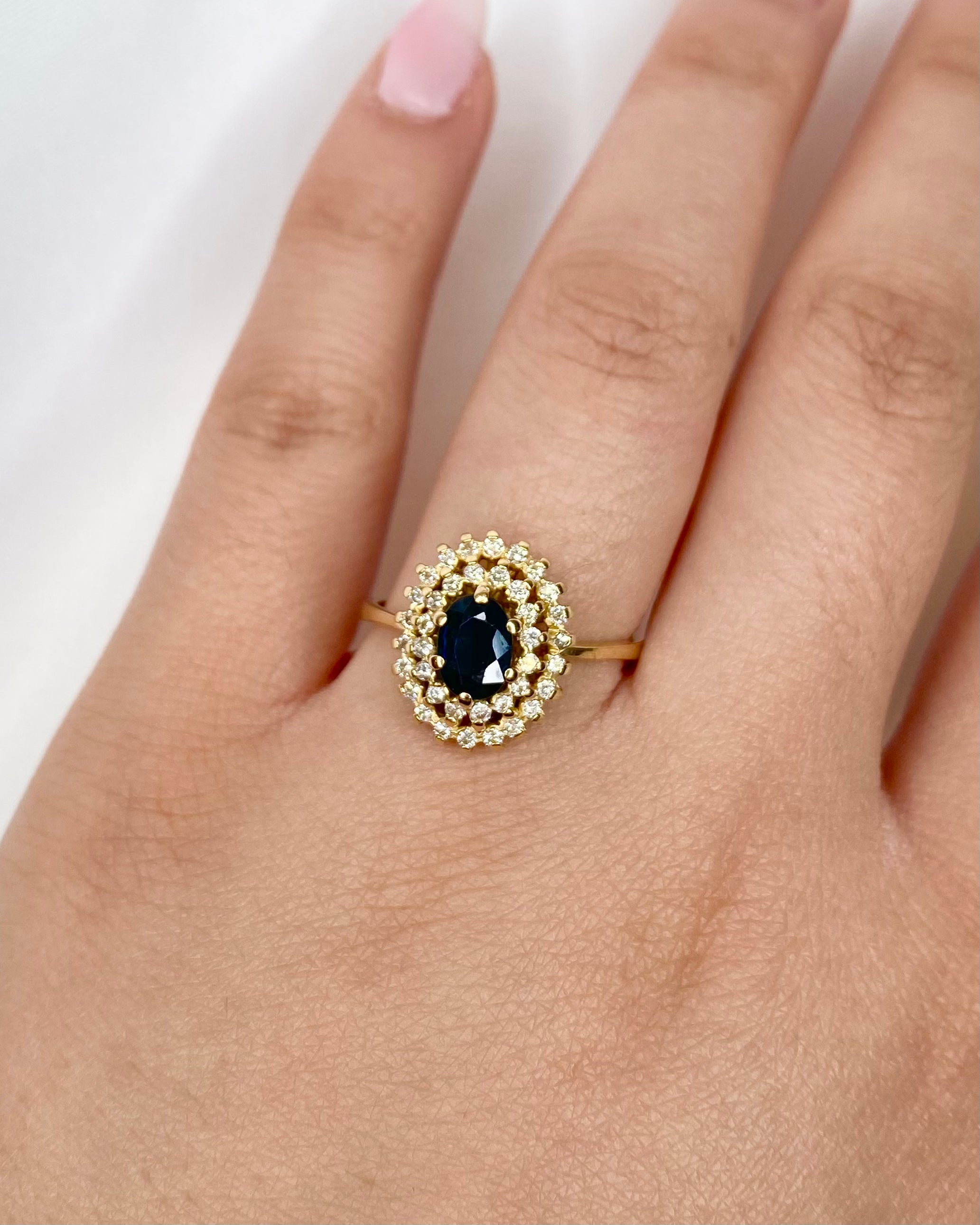 Bague Marguerite Saphir 0.80 carat &amp; Diamants "Ingrid" - Elliade Paris
