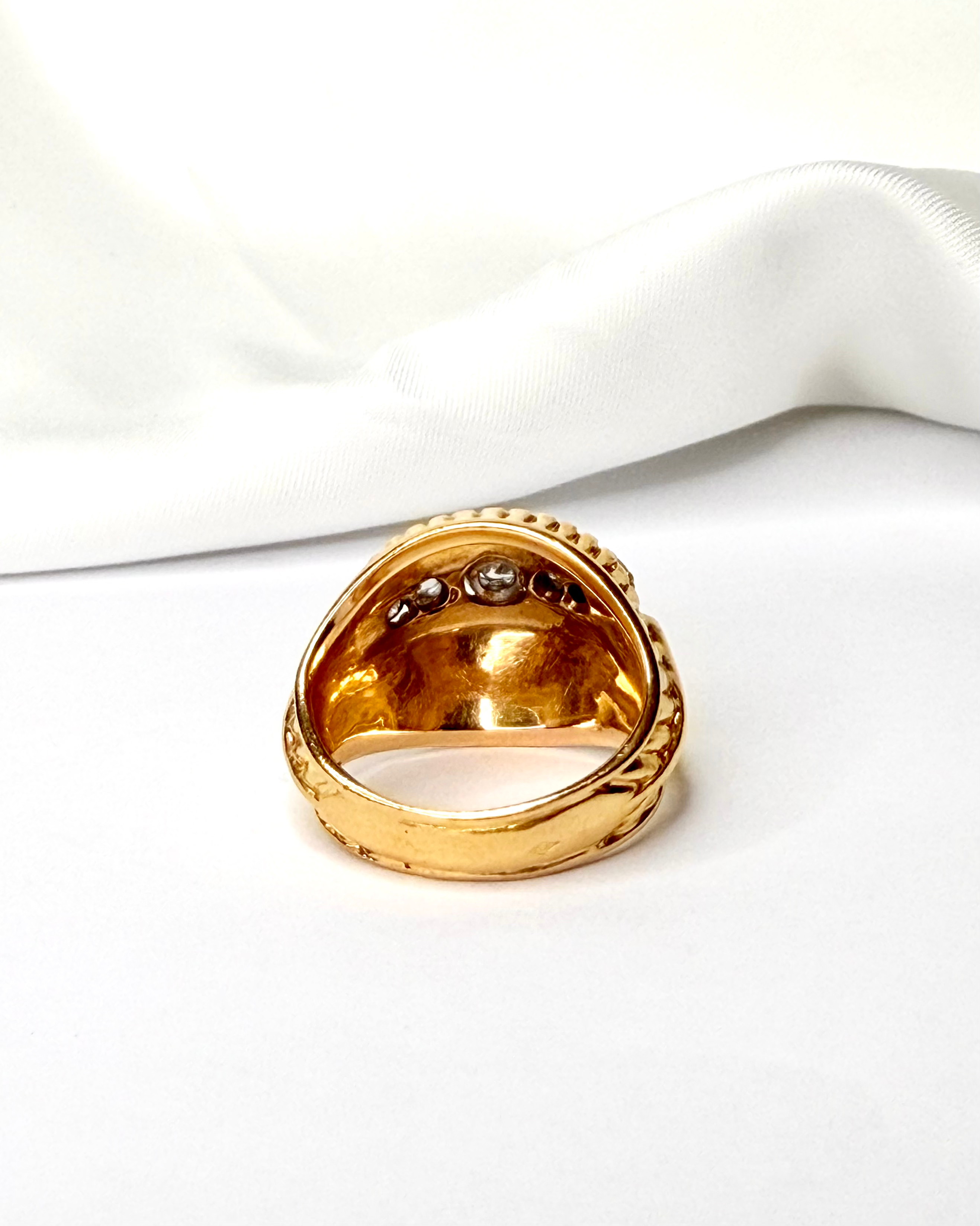 Tank Diamond Ring 1.03 Carat &amp; 18-Carat Gold 9 g "Lally"