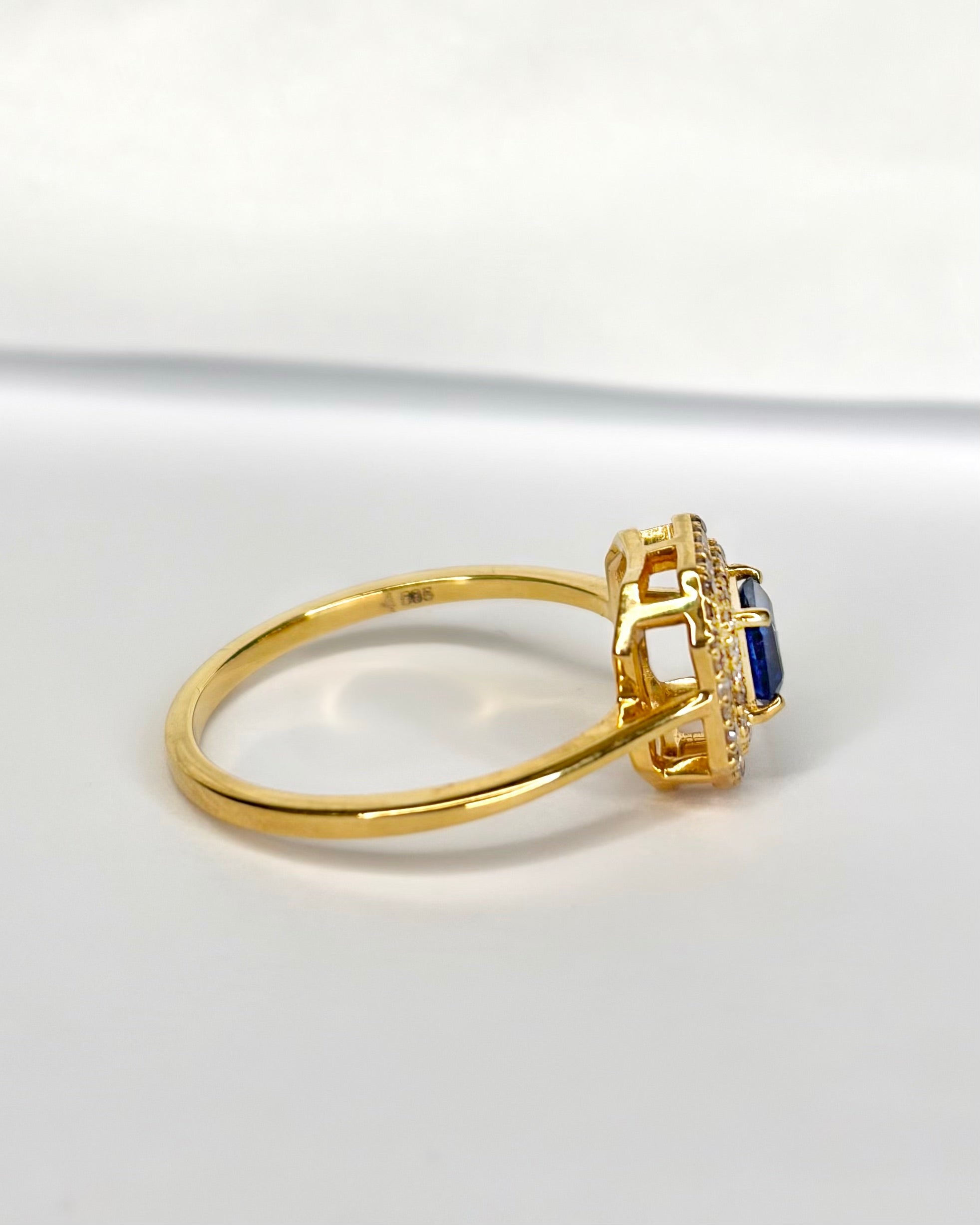 Bague Style Art Déco Saphir et Diamants "Sophia" - Lyon - Elliade Paris