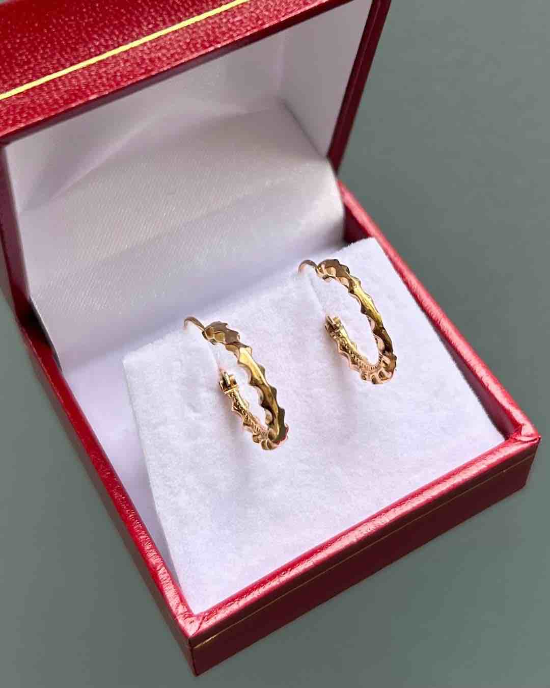 18-carat yellow gold "Priscille" hoop earrings