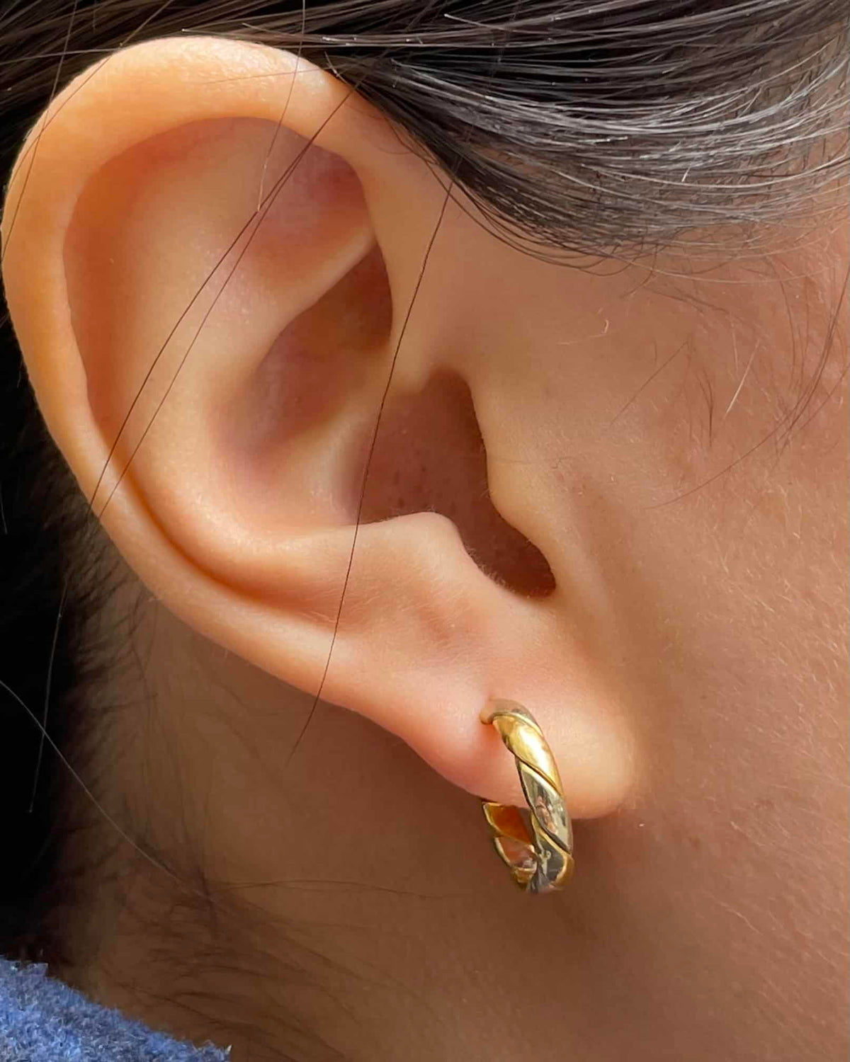 Pendientes vintage de medio aro "Behan" dorados en dos tonos
