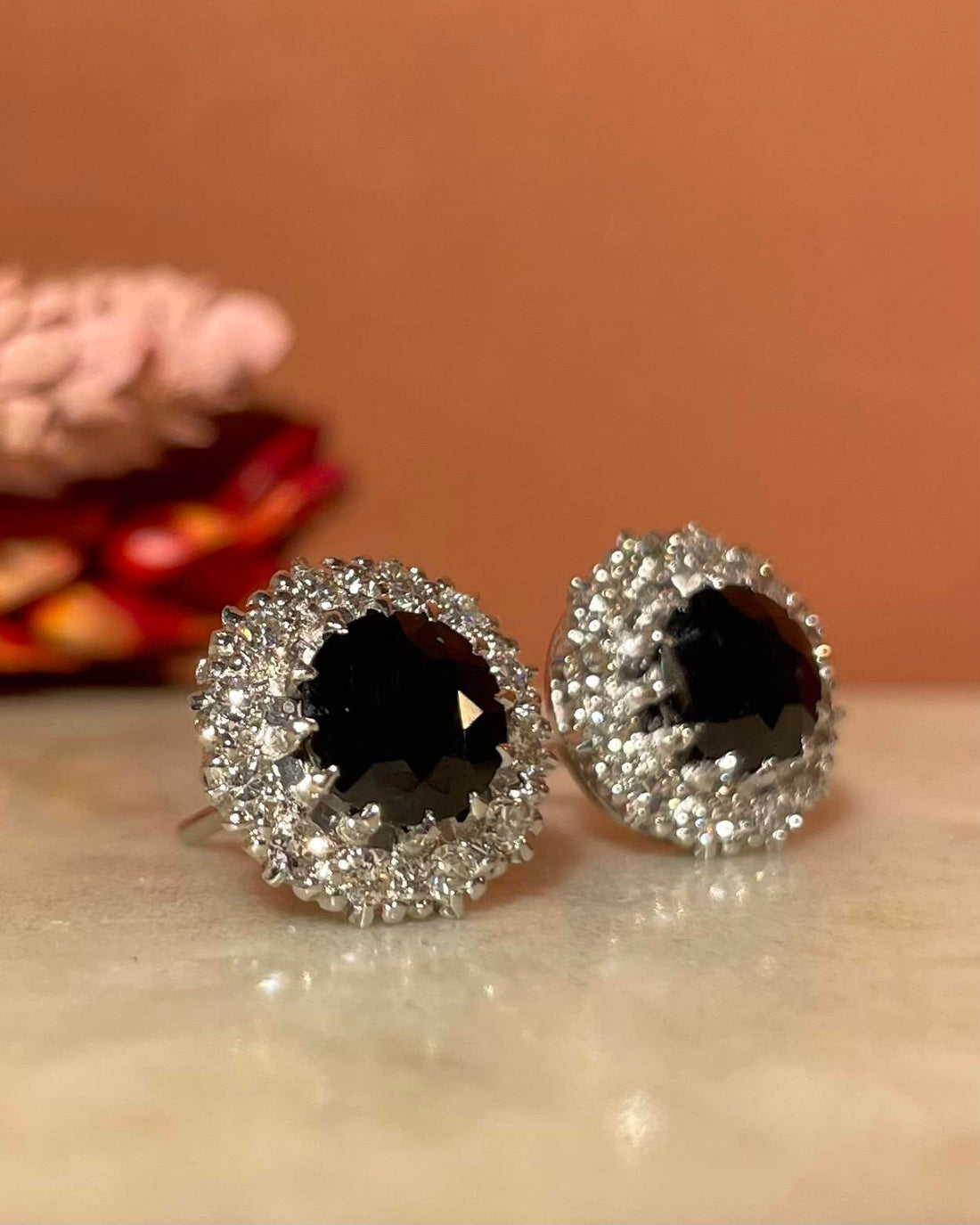 Boucles Marguerite Saphir 2.80 carats & 24 Diamants 0.48 carat "Hailee"