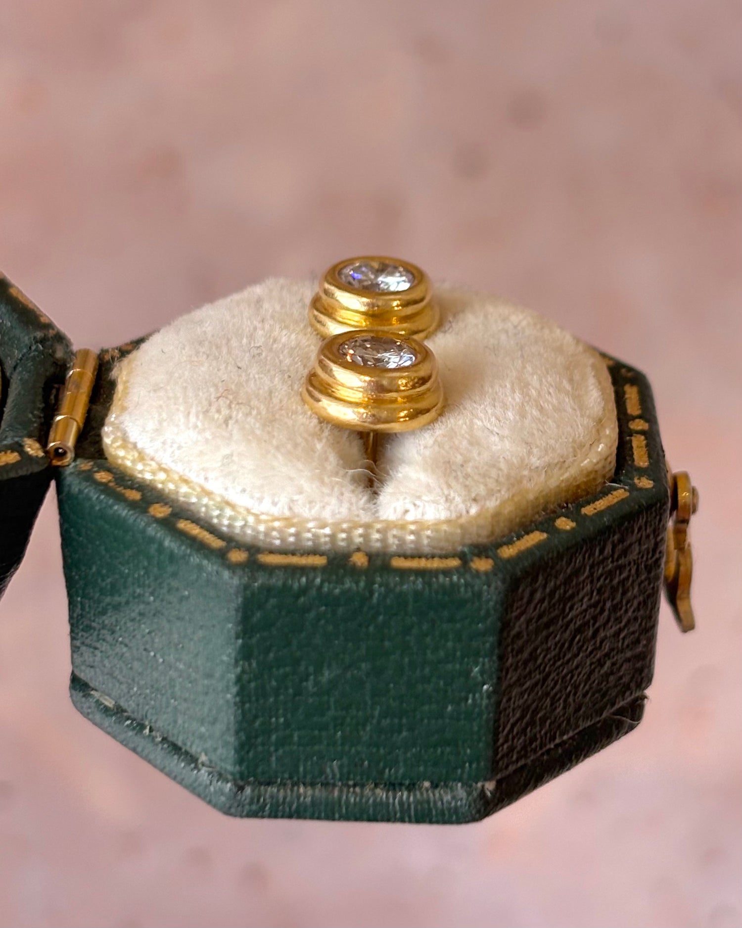 Pendientes de botón con diamantes 0,40 quilates "Alba"