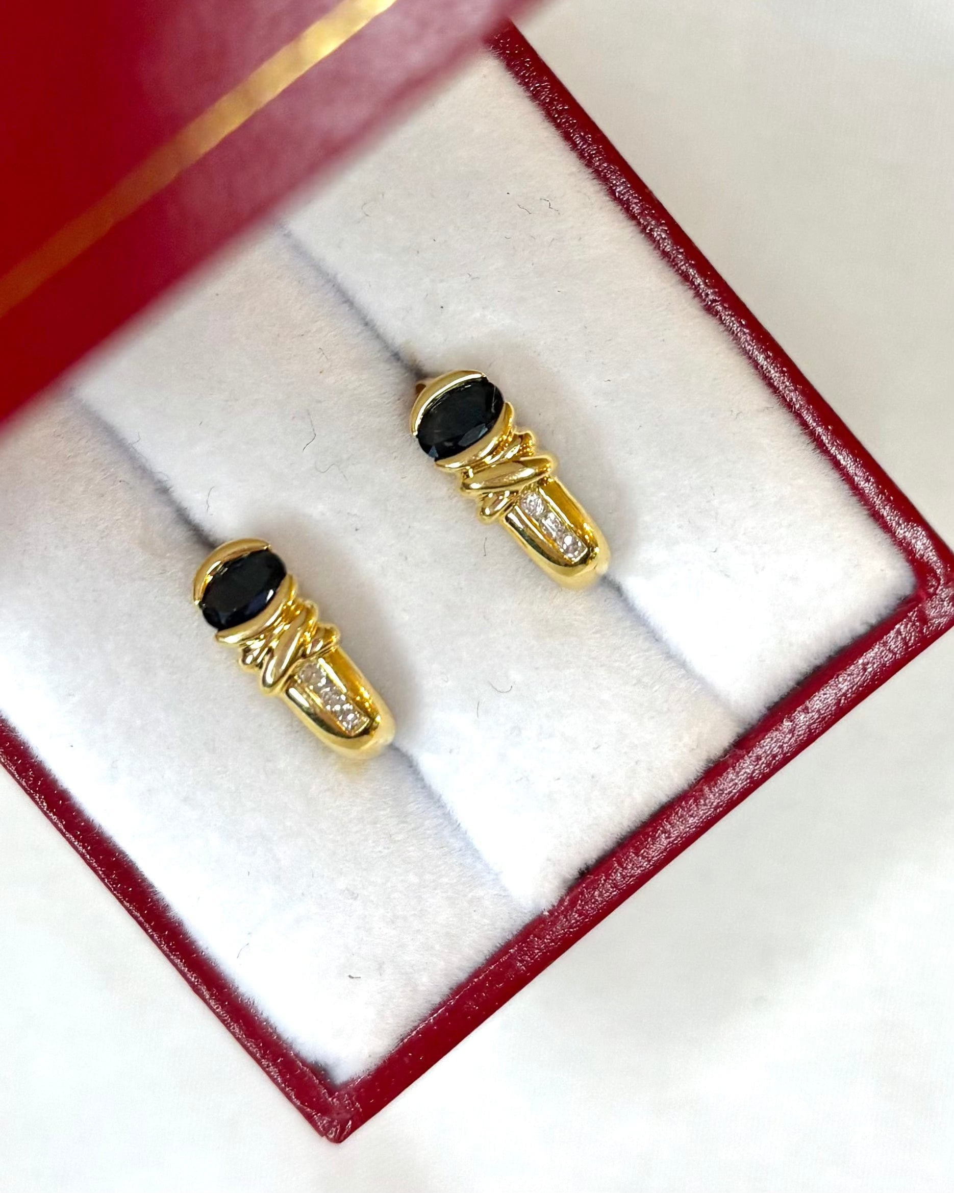 Pendientes de zafiros 0.50 quilates y diamantes "Christina"