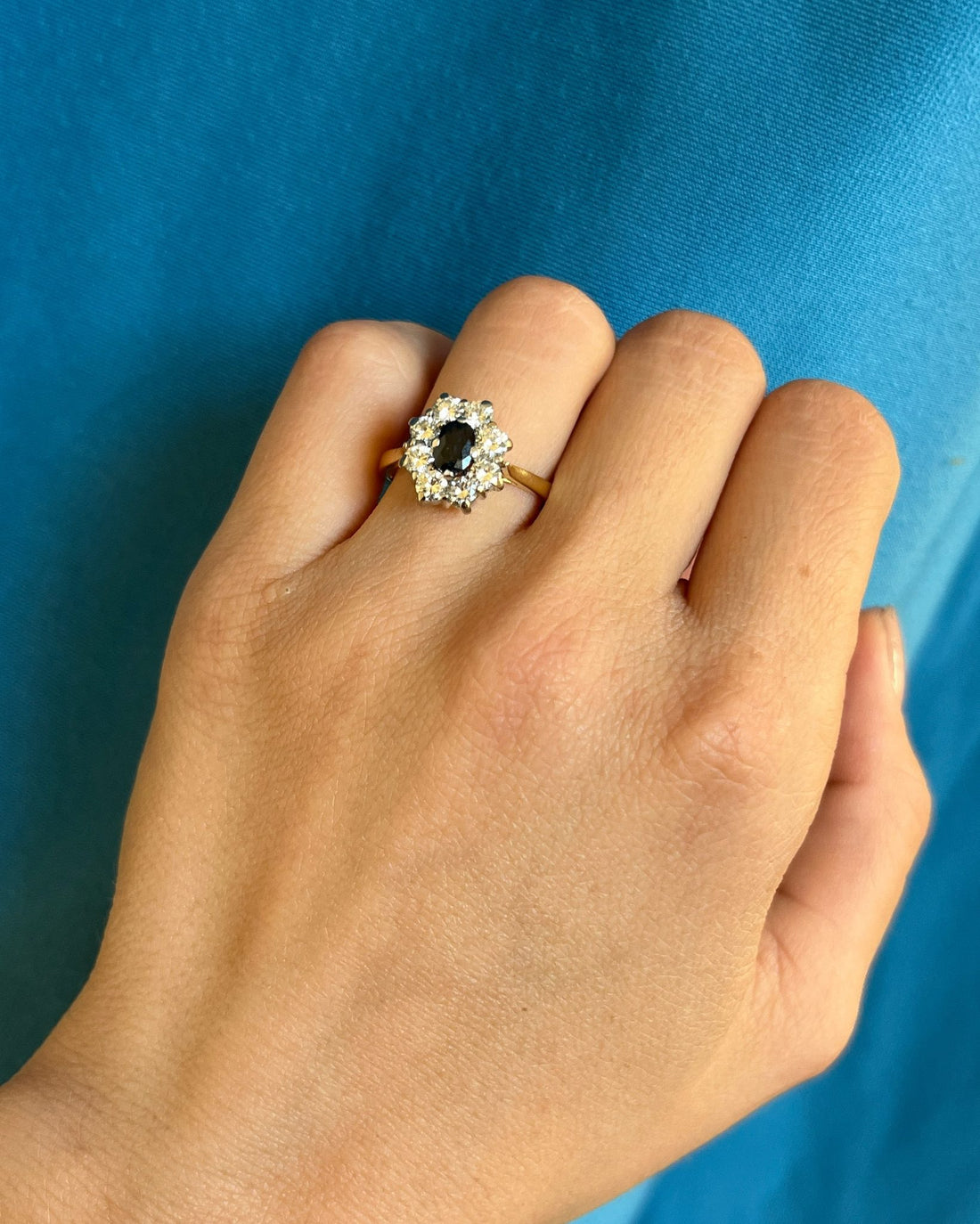 Bague Vintage Marguerite Saphir &quot;Nayanka&quot;