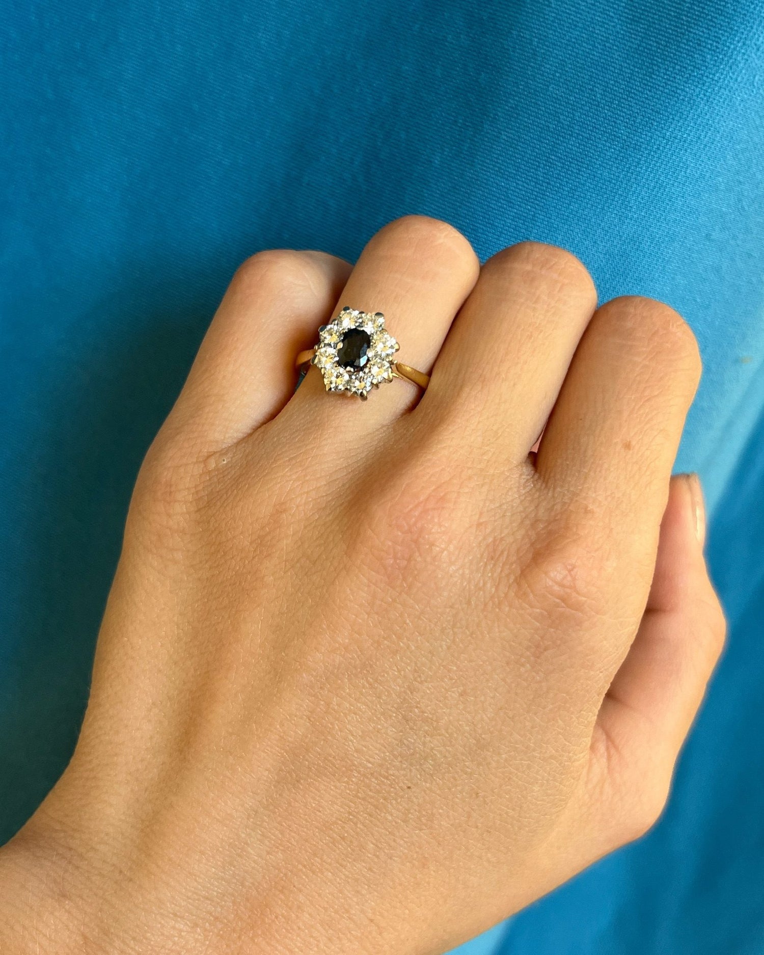 Bague Vintage Marguerite Saphir &quot;Nayanka&quot;
