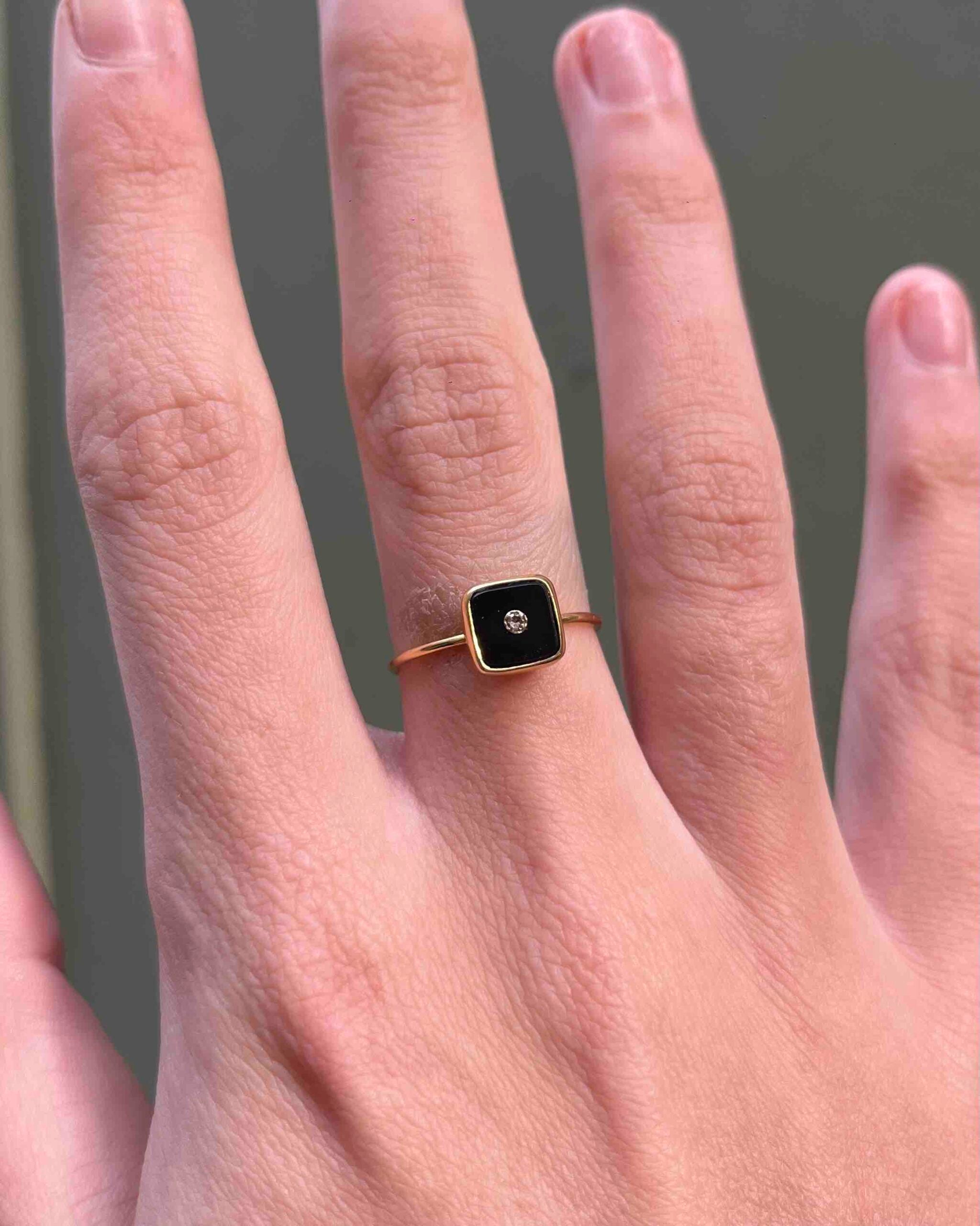 Anillo vintage de ónix y diamantes "Carole"
