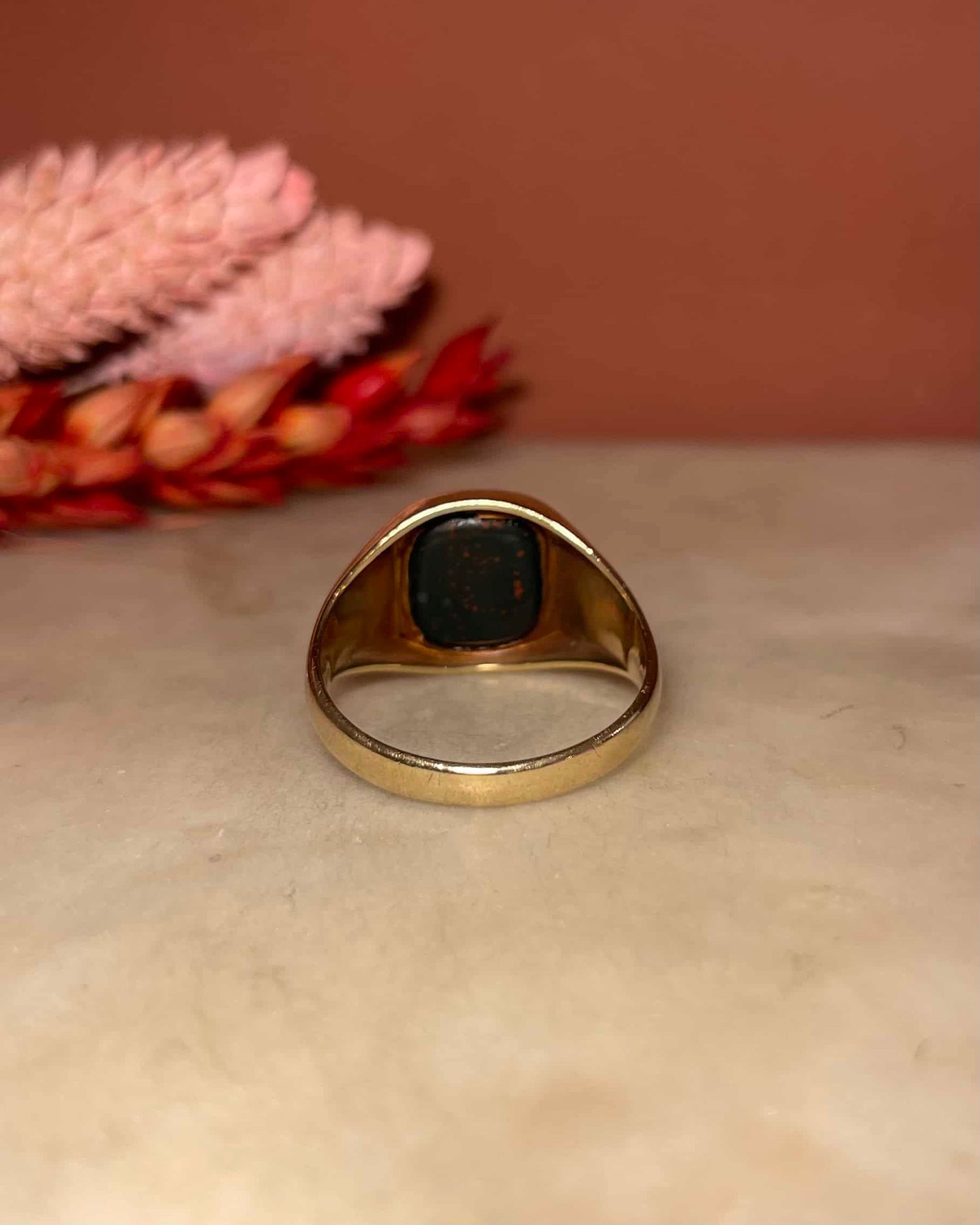Anillo de sello de piedra de sangre &quot;Brayshawn&quot;