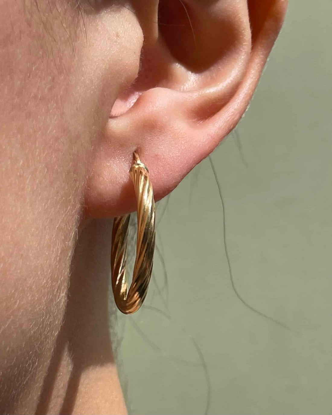 Vintage Gold Twisted Hoop Earrings "Manon"