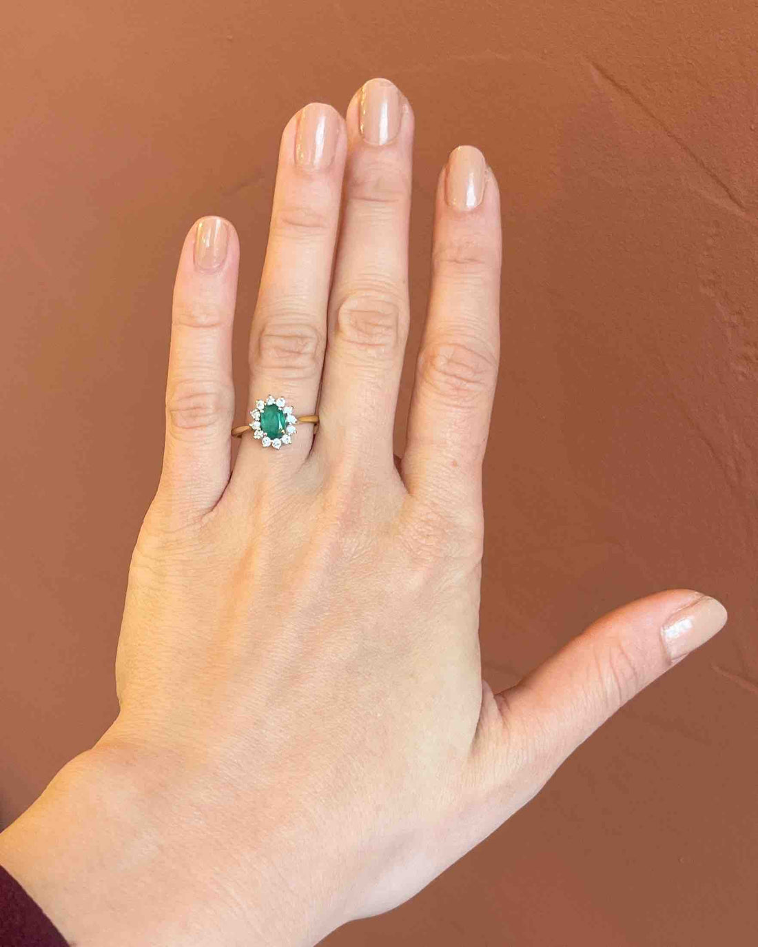 Bague Marguerite émeraude &amp; diamants &quot;Charlyne&quot;