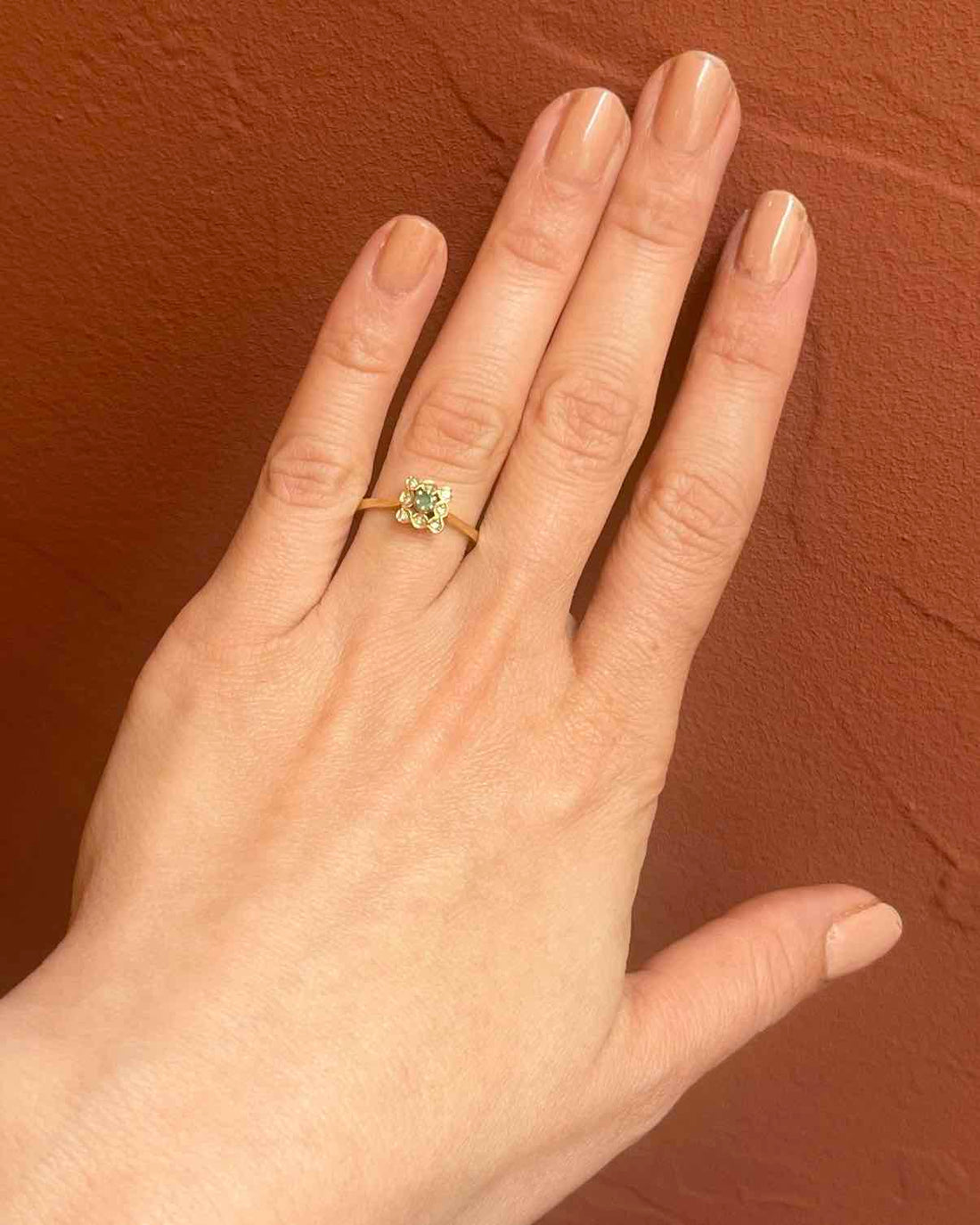 Bague marguerite émeraude &amp; diamants &quot;Cassandra&quot;