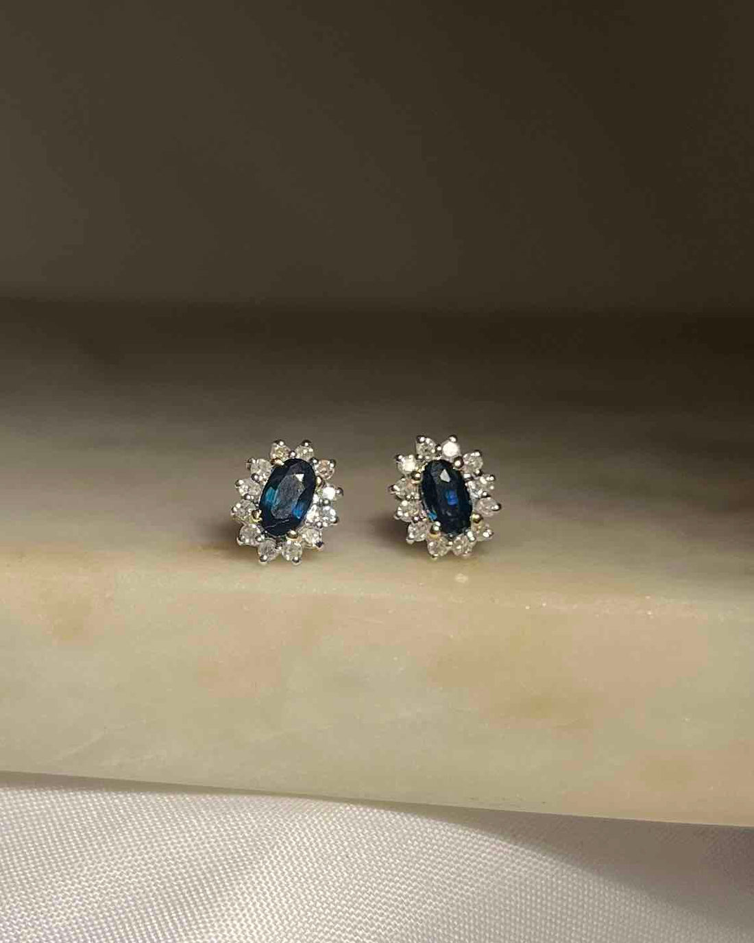 Boucles Marguerites Saphir &amp; Diamants &quot;Yéléna&quot;