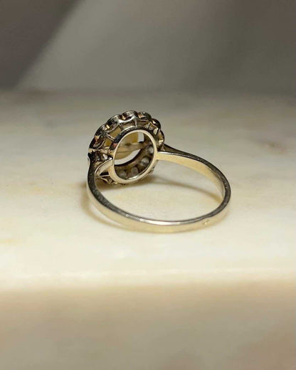 Anillo de margaritas de perla y diamantes &quot;Jenna&quot;