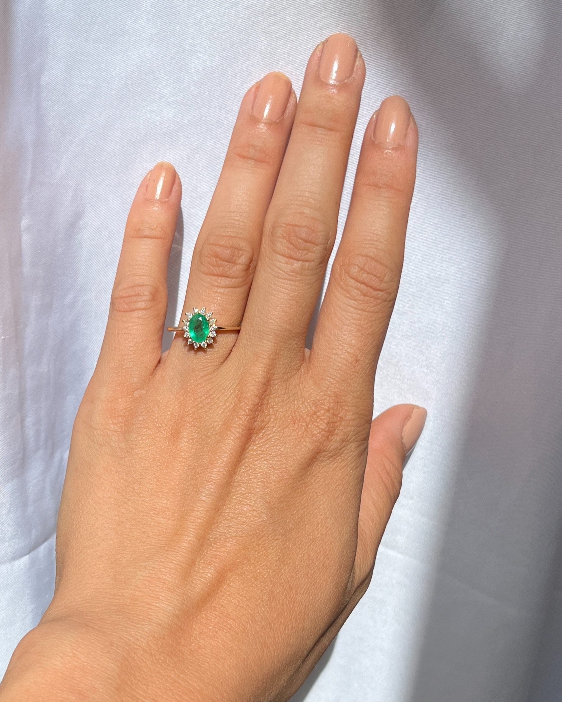 Bague Marguerite émeraude &amp; diamants "Eléa"
