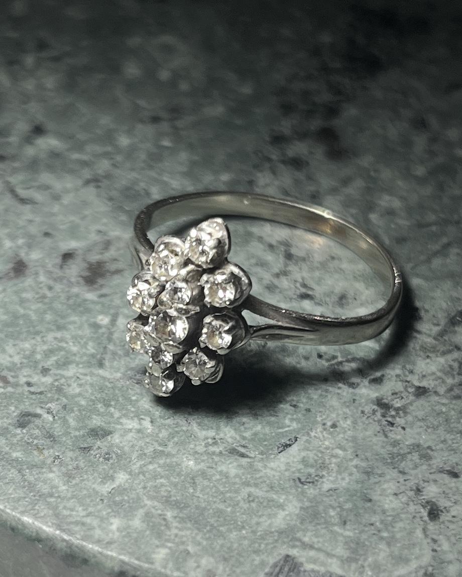 Anillo de diamantes marquesa "Ella"