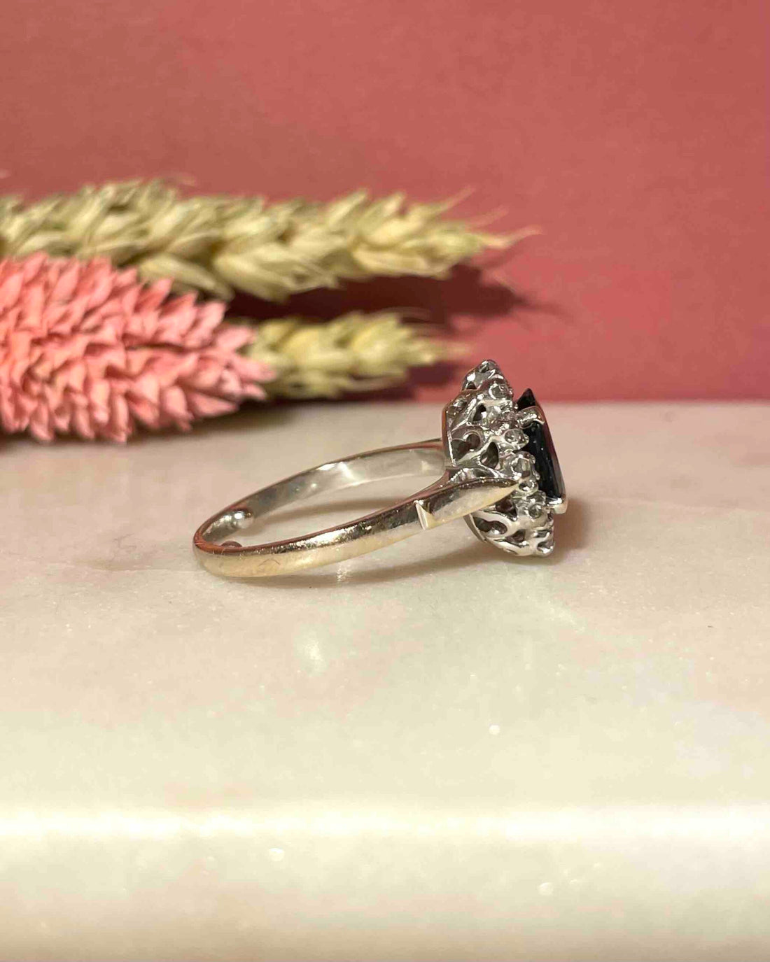 Bague Marguerite Saphir 3 carats &amp; Diamants &quot;Alexandra&quot;