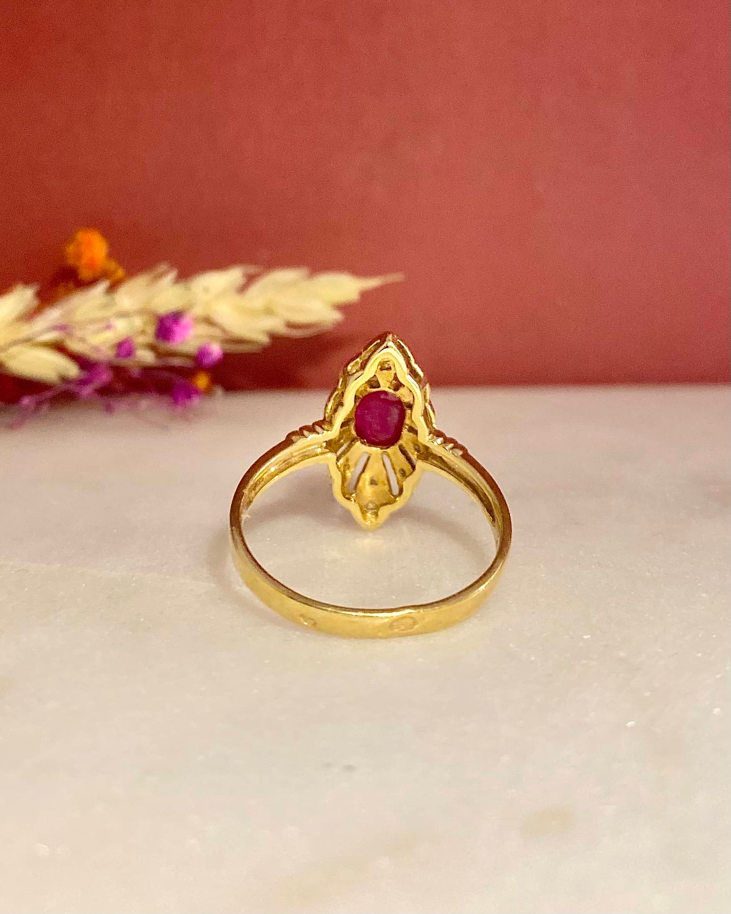 Bague Marquise style Art-Déco Rubis Cabochon &amp; Diamants &quot; Valentine&quot;
