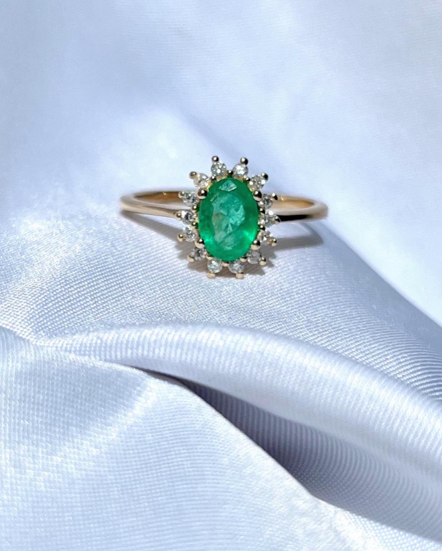 Bague Marguerite émeraude &amp; diamants "Eléa"