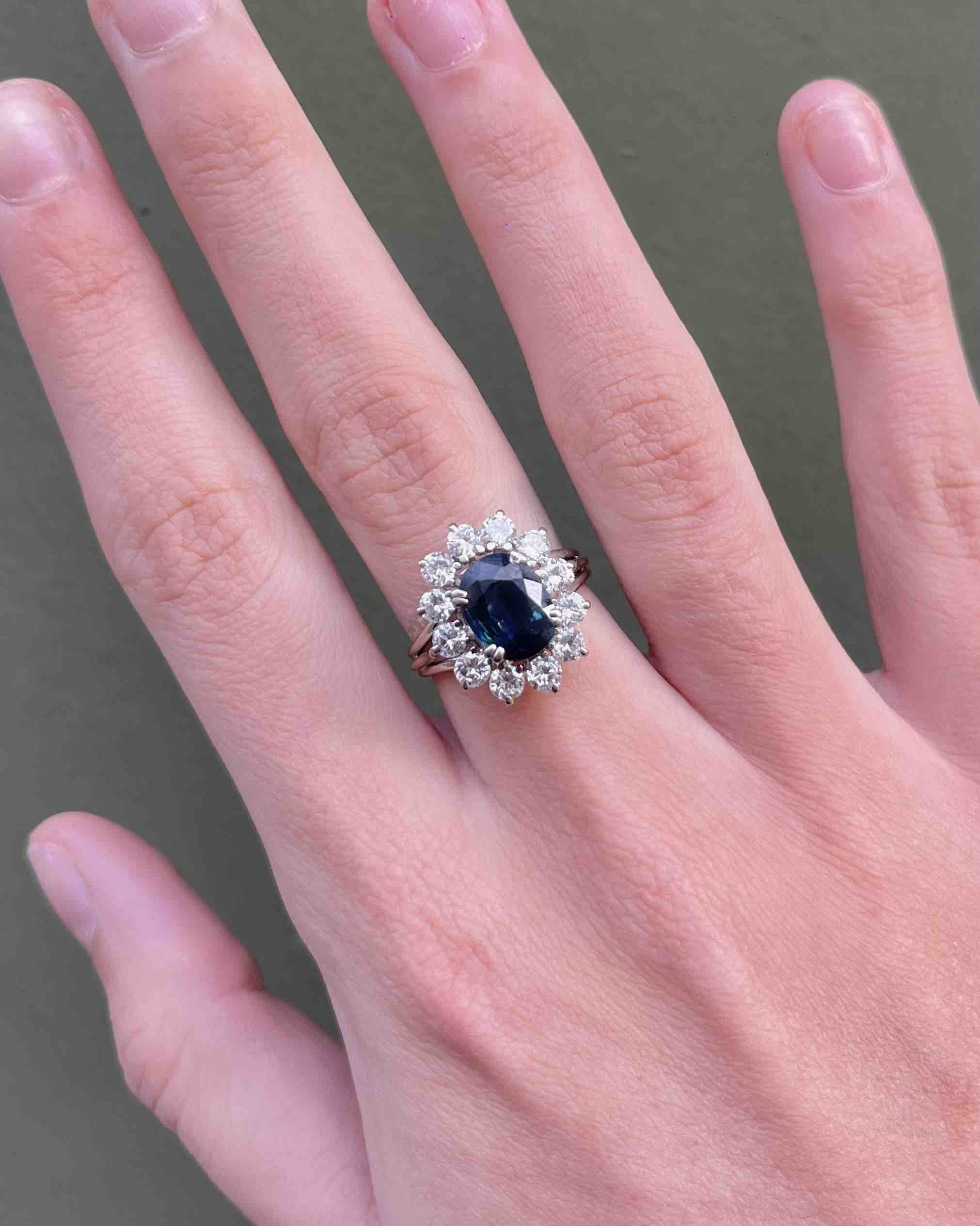 Anillo "Murphey" con margaritas de zafiro y diamantes de 3 quilates