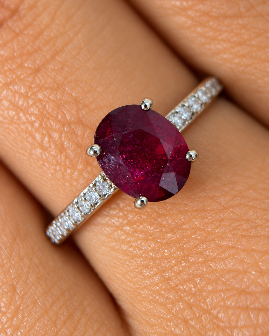 Bague Solitaire Rubis 2.78 carats &amp; Diamants "Télma"