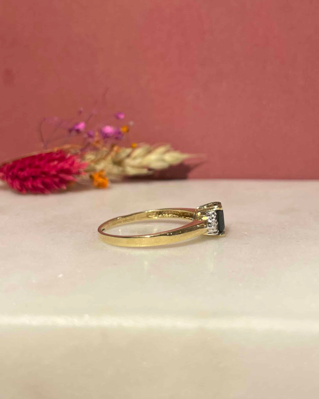 Bague Trilogie Saphir 0.70 Carat &amp; 6 Diamants &quot;Kyria&quot;
