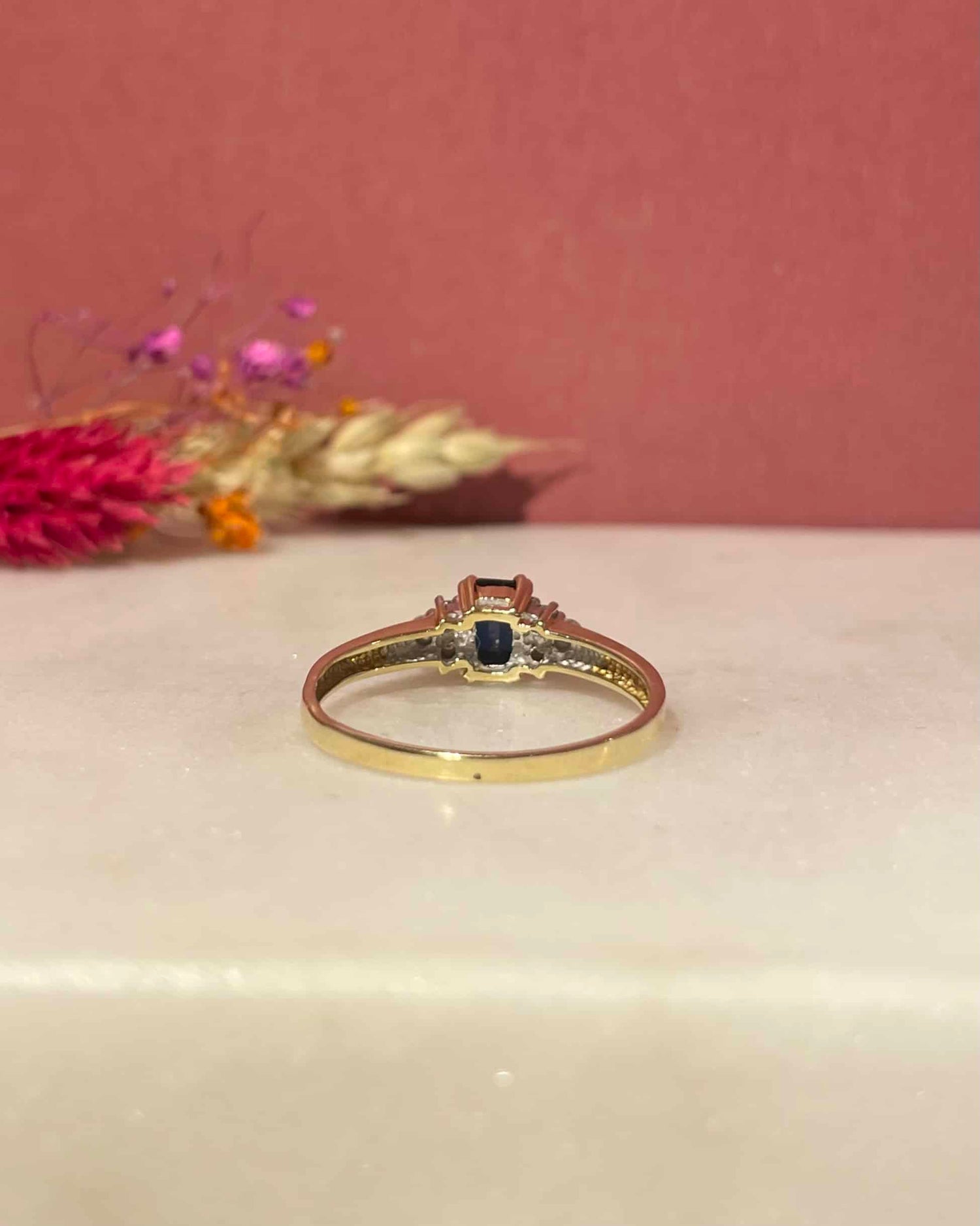 Bague Trilogie Saphir 0.70 Carat &amp; 6 Diamants &quot;Kyria&quot;
