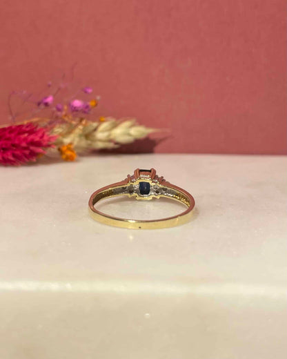 Bague Trilogie Saphir 0.70 Carat &amp; 6 Diamants &quot;Kyria&quot;
