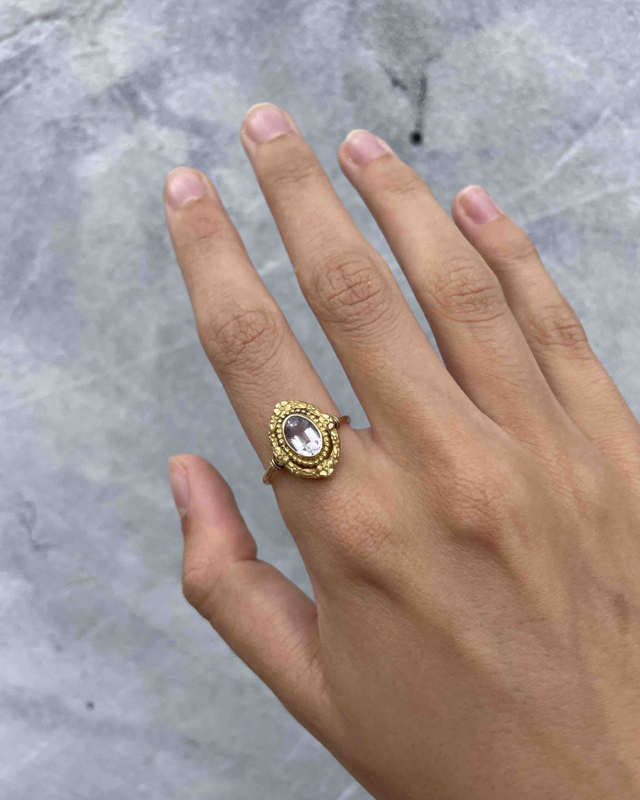 Anillo de amatista del siglo XIX "Tasnim"