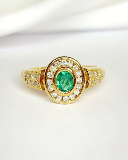 Anillo estilo Art Déco con esmeralda y diamantes "Rozanne"