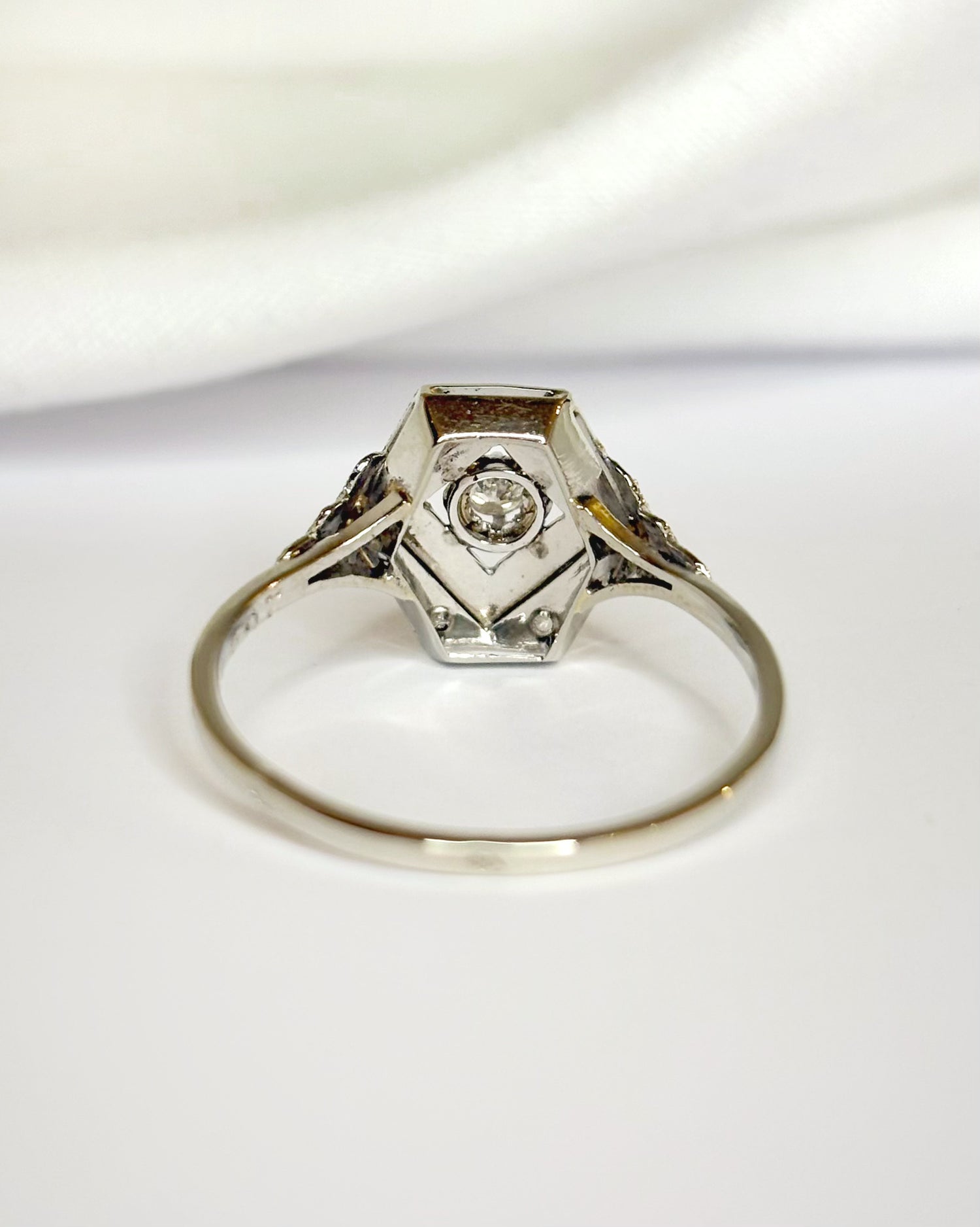 Anillo Art Decó con diamantes "Marylin"