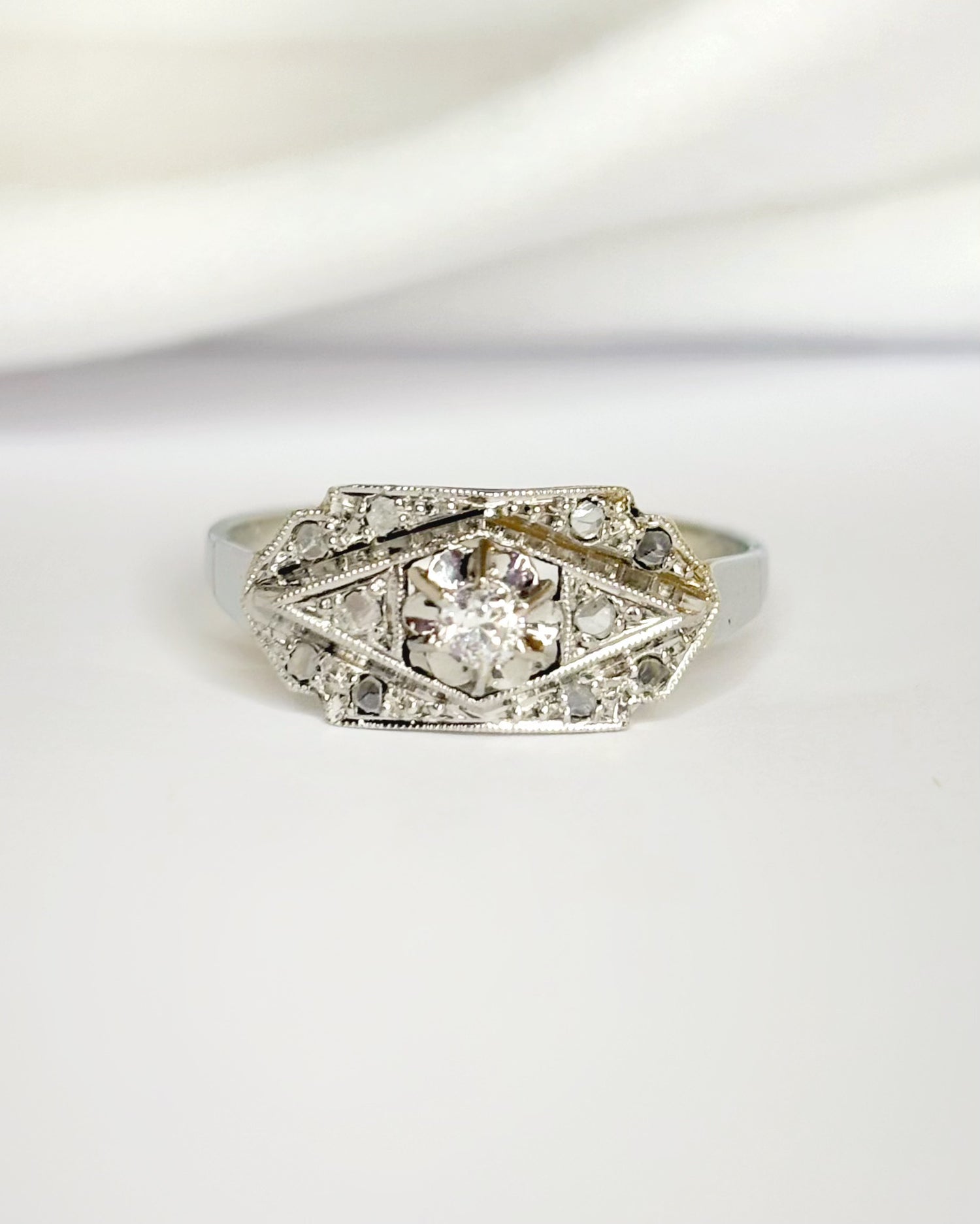 Anillo Art Déco con diamantes "Michaela"