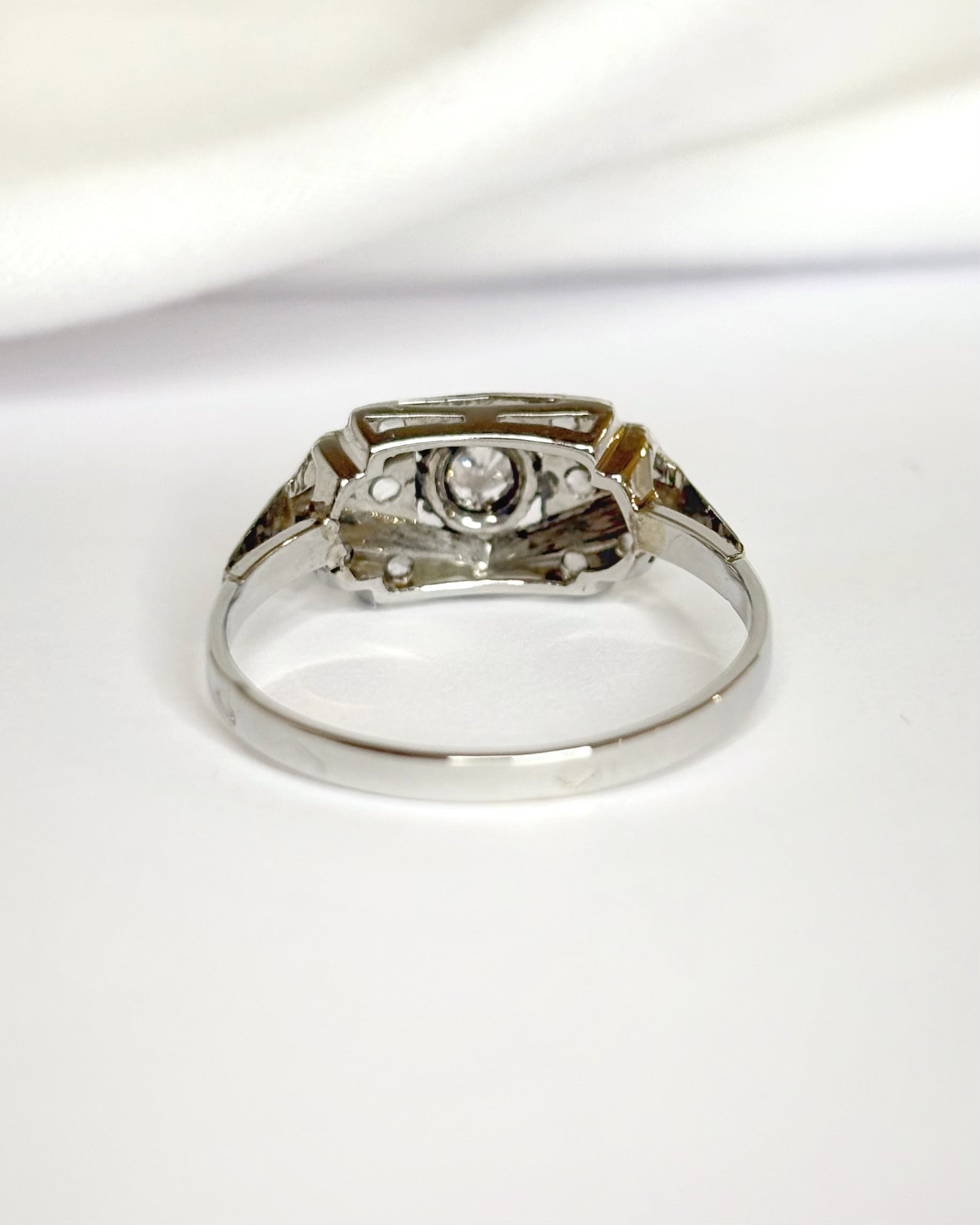 Anillo Art Déco con diamantes "Michaela"