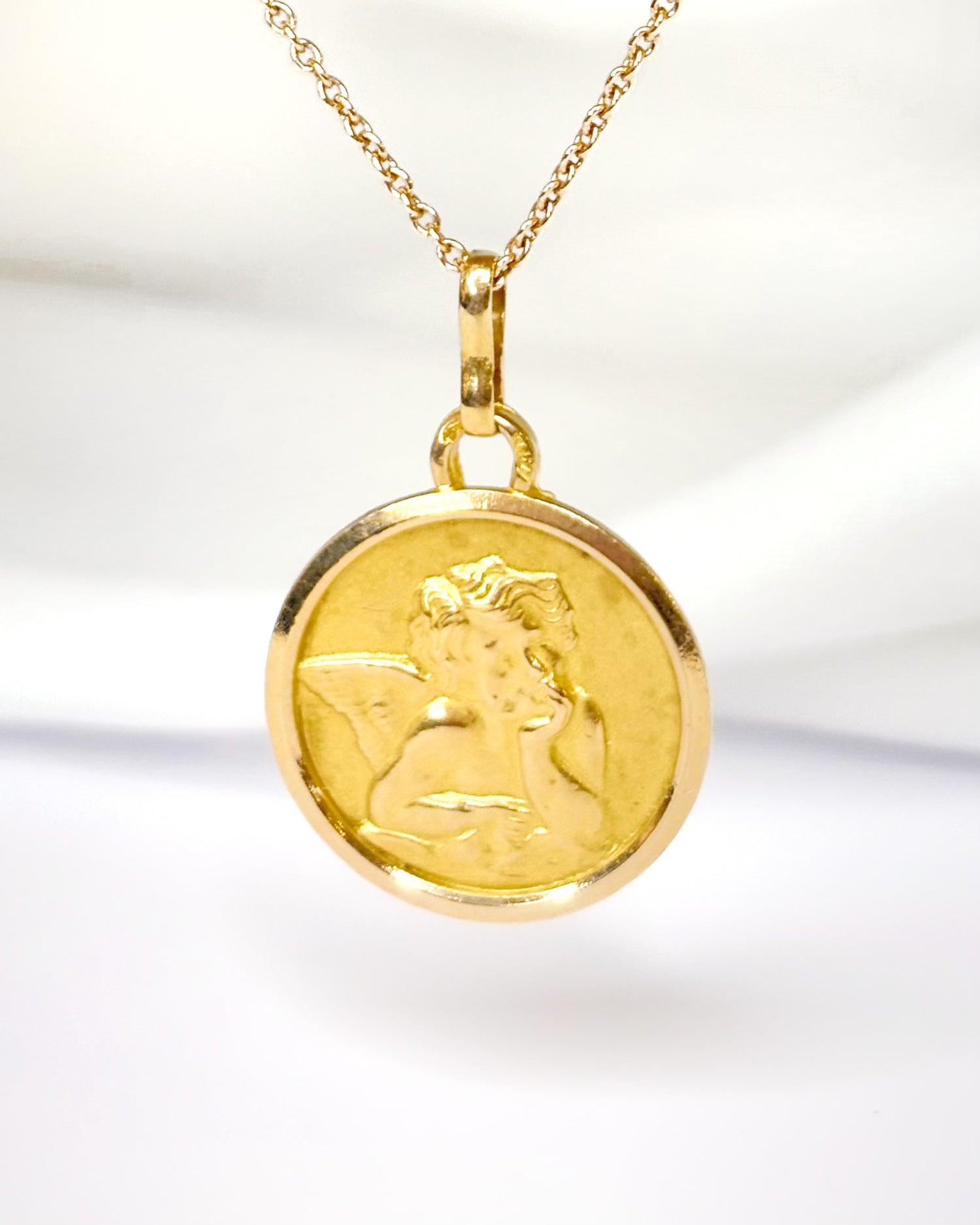Medalla Oro Amarillo 18 quilates "Uriel"