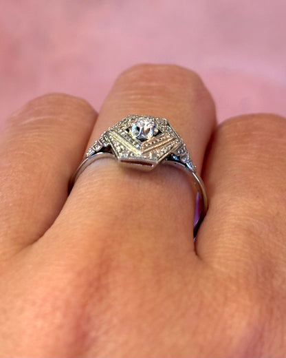 Anillo Art Decó con diamantes "Marylin"
