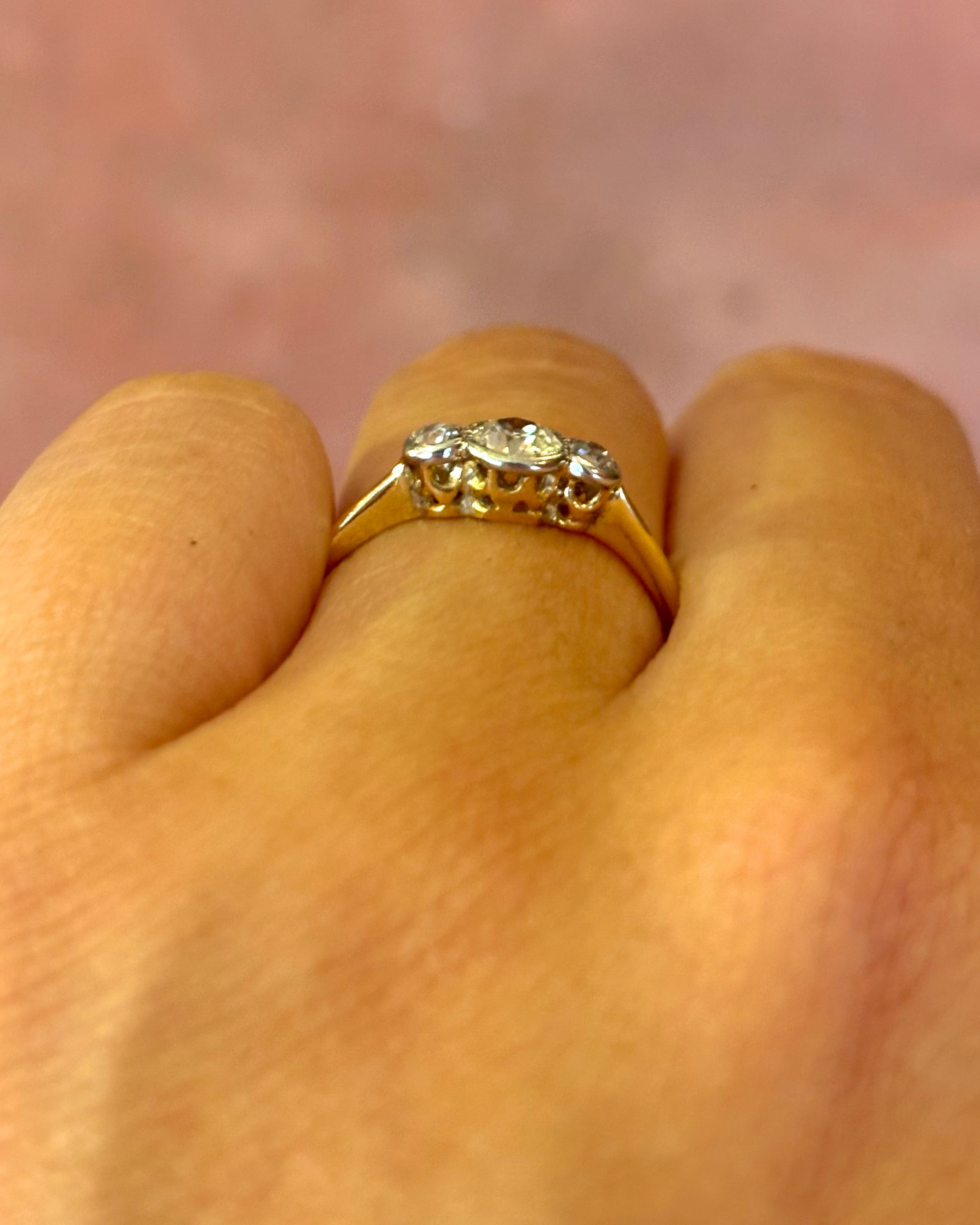 0.39 Carat Diamond Trilogy Ring "Salomé"