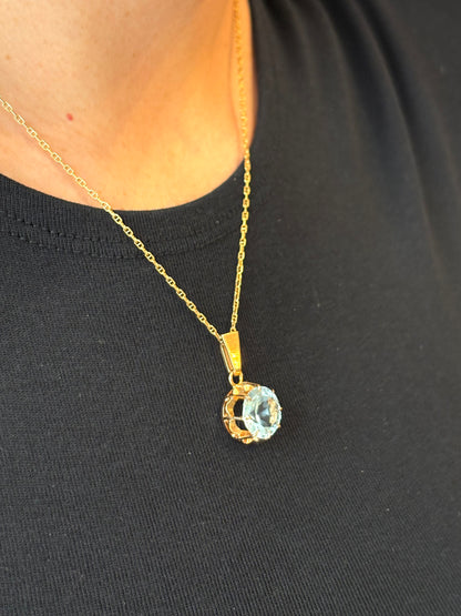 4.20 Carat Aquamarine Pendant "Joelle"