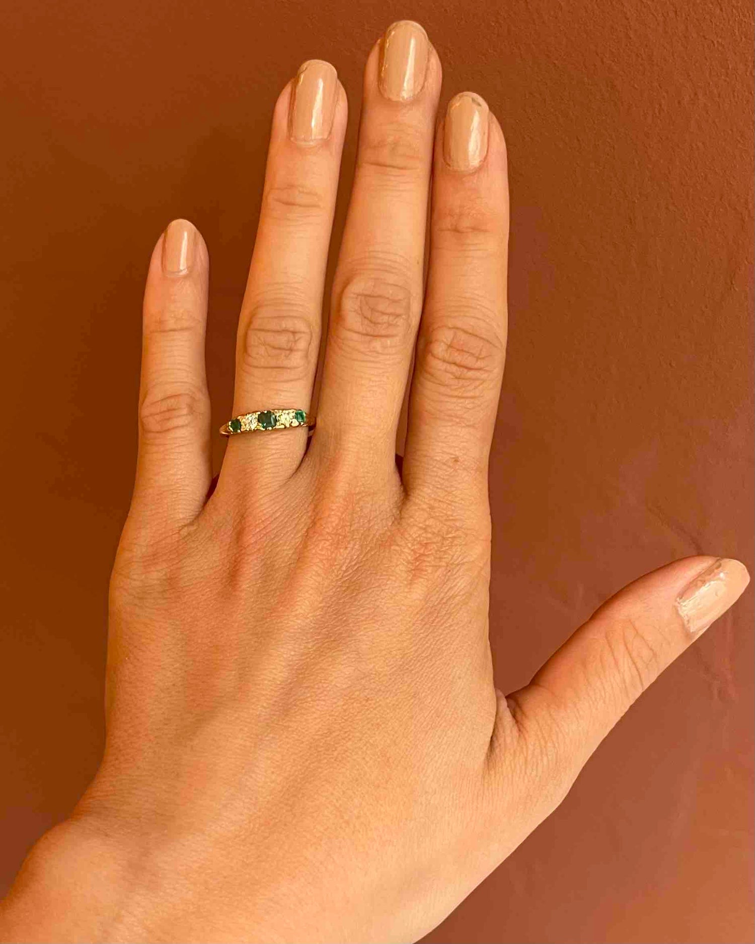 Bague rivière émeraudes &amp; diamants &quot;Belen&quot;
