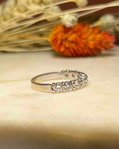 Demi-alliance Diamants 0.90 carat &quot;Pénélope&quot;