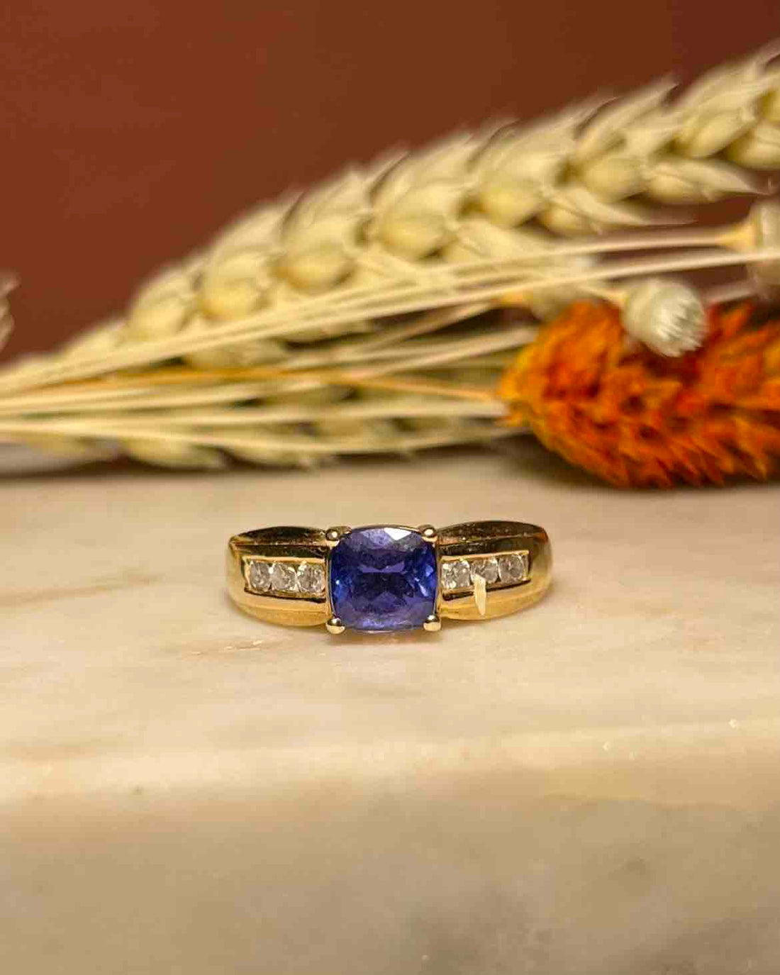 Anillo de tanzanita y diamantes &quot;Iliana&quot;